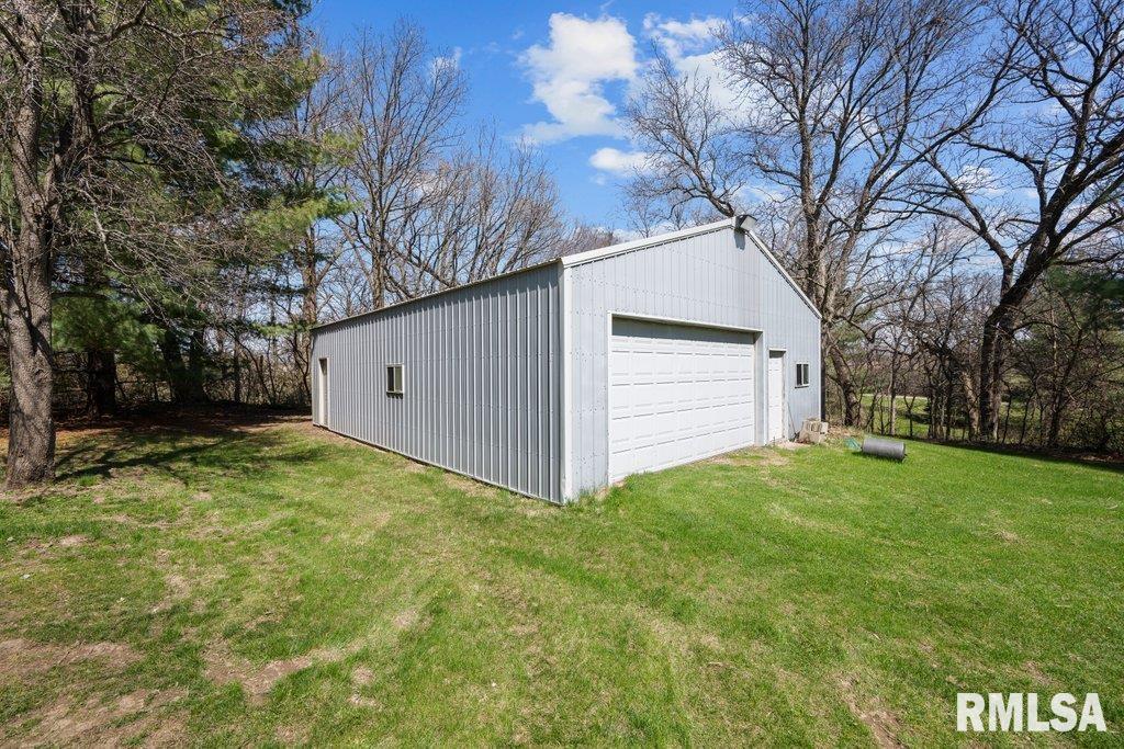 8861 E 1000th Street Property Photo 43