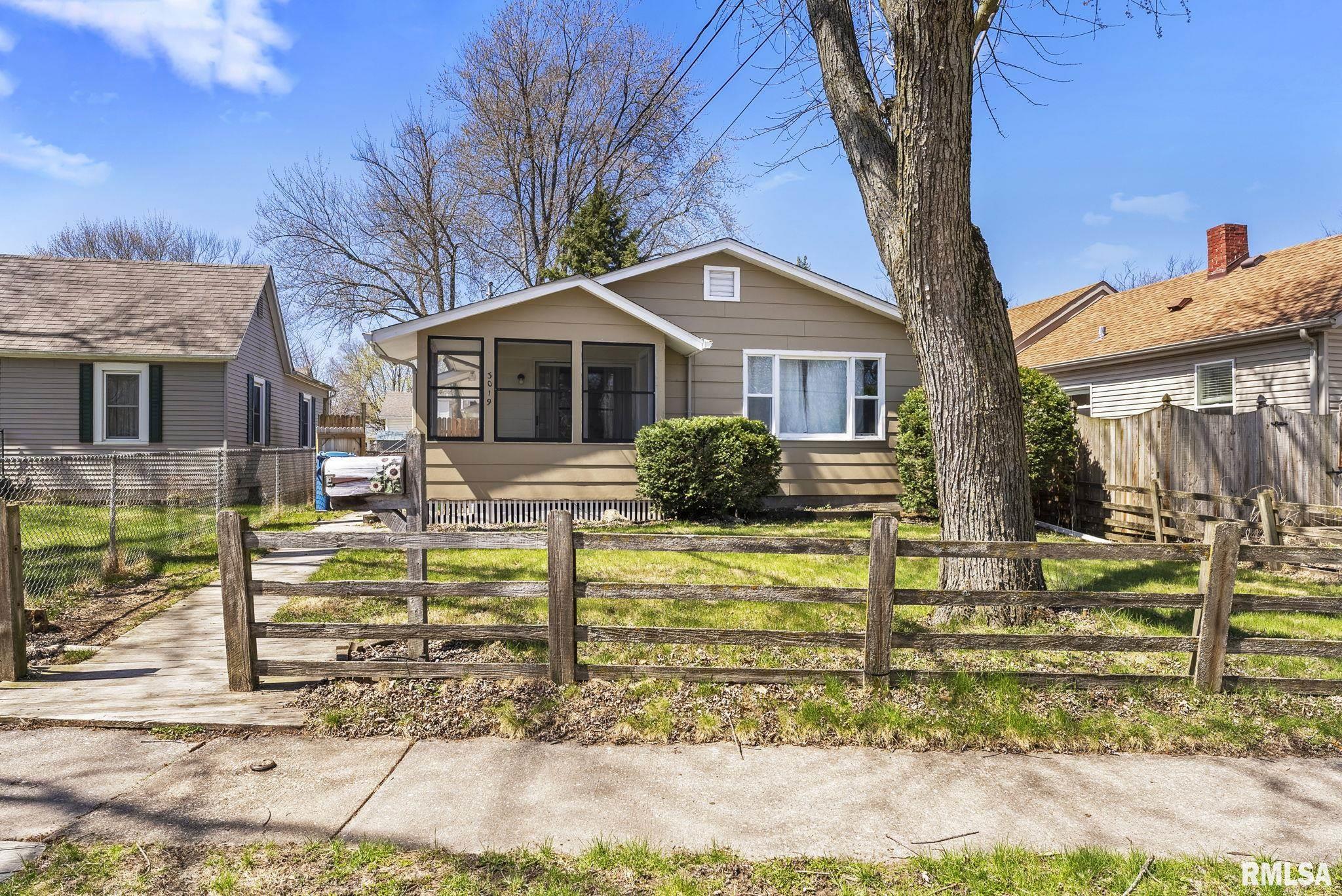 3019 4th Street A Property Photo 2