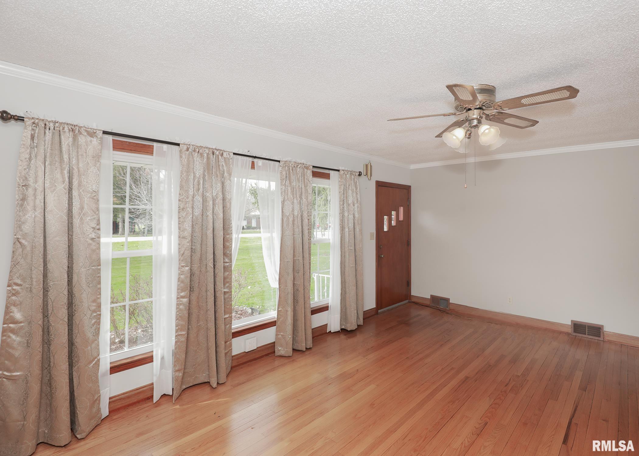 1607 65th Avenue West Property Photo 5