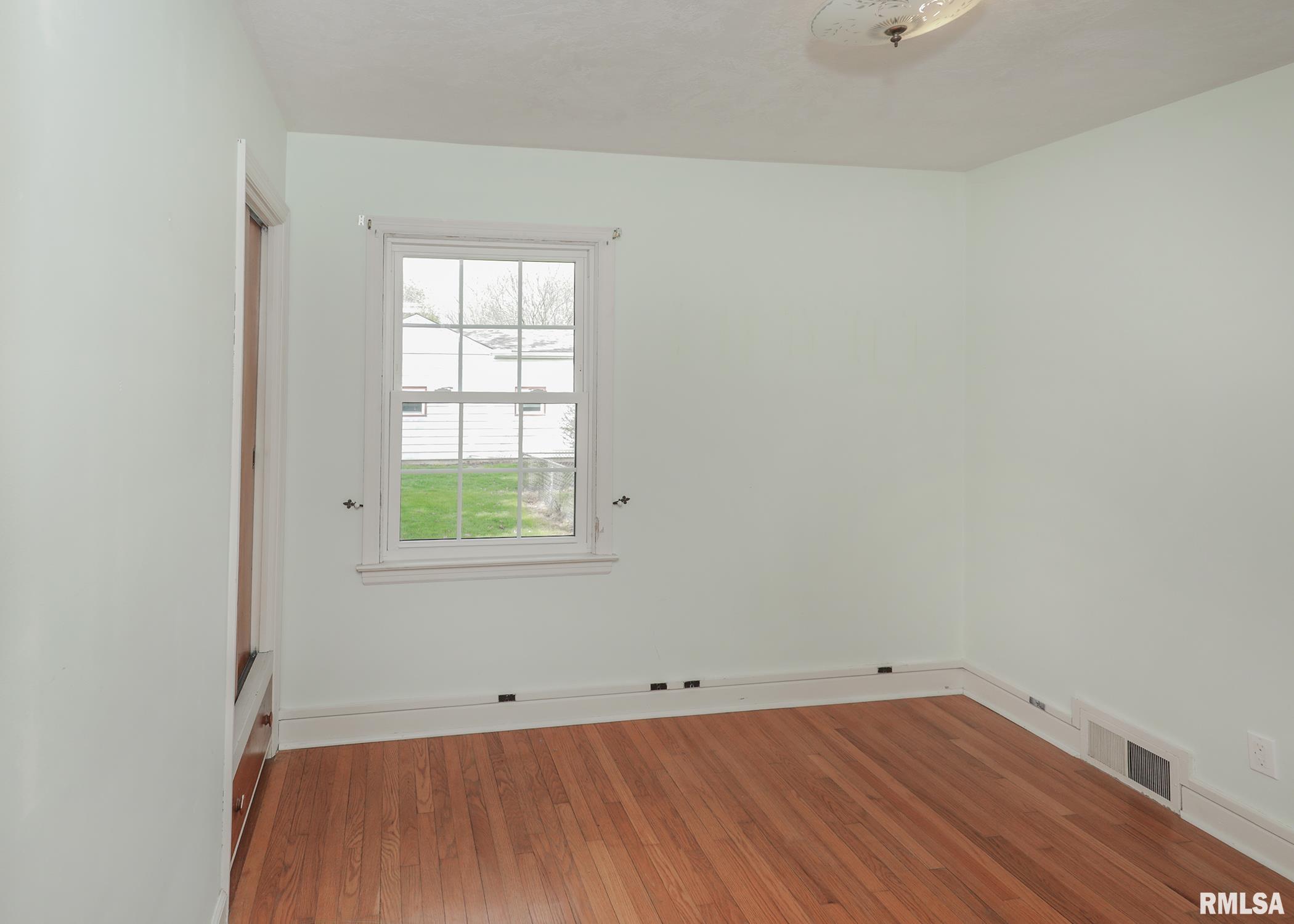 1607 65th Avenue West Property Photo 6