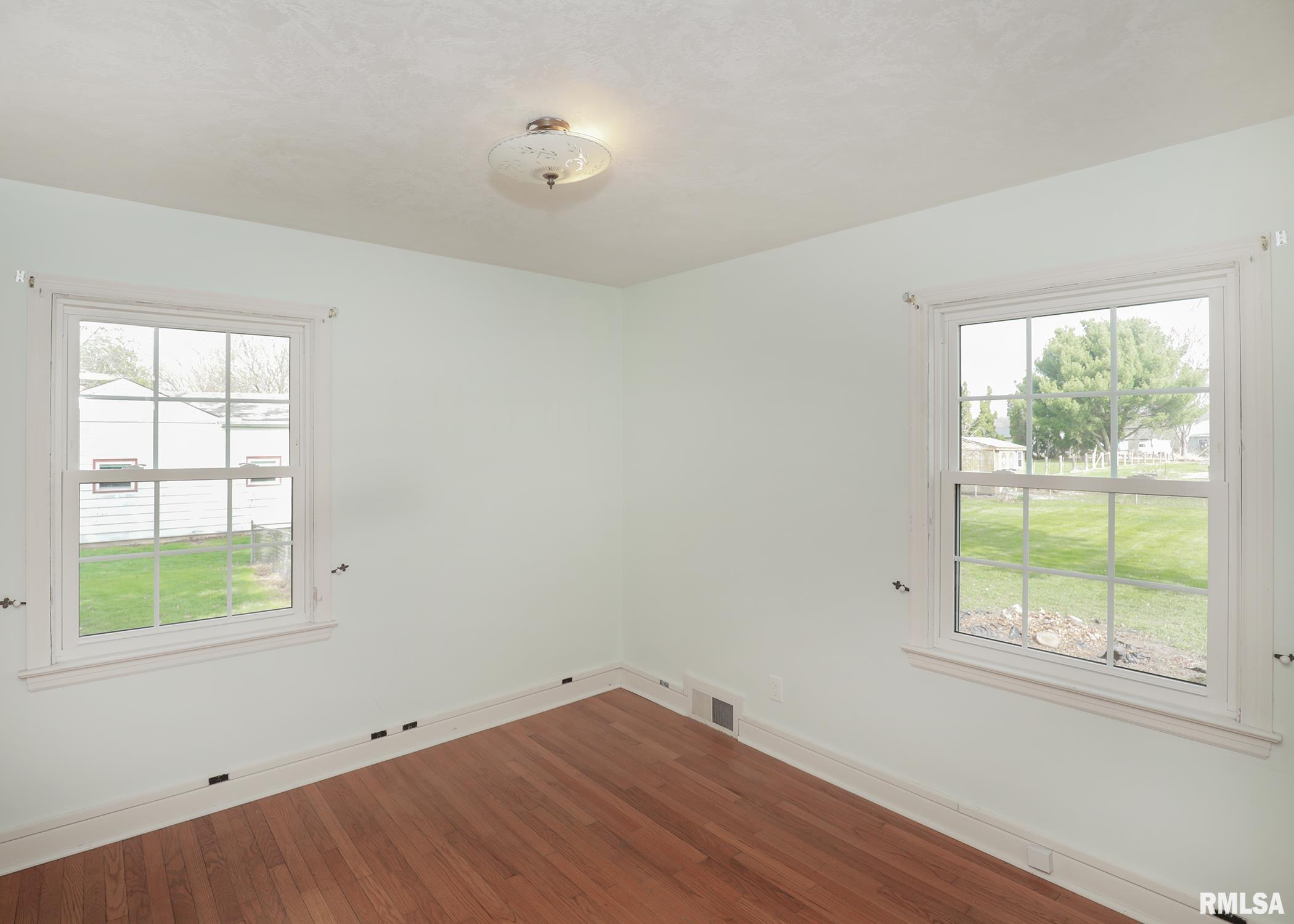 1607 65th Avenue West Property Photo 7