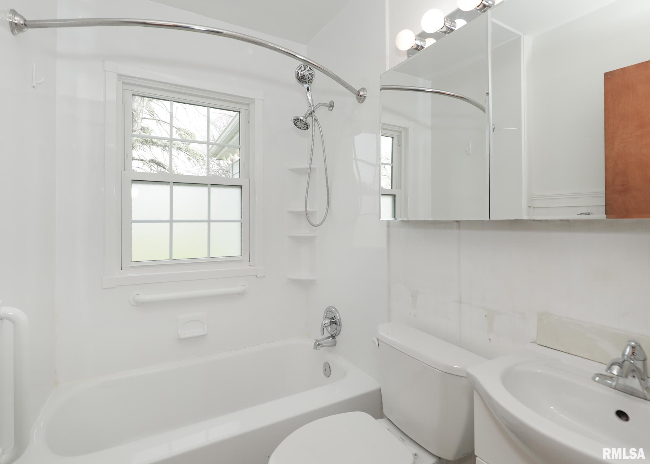 1607 65th Avenue West Property Photo 11