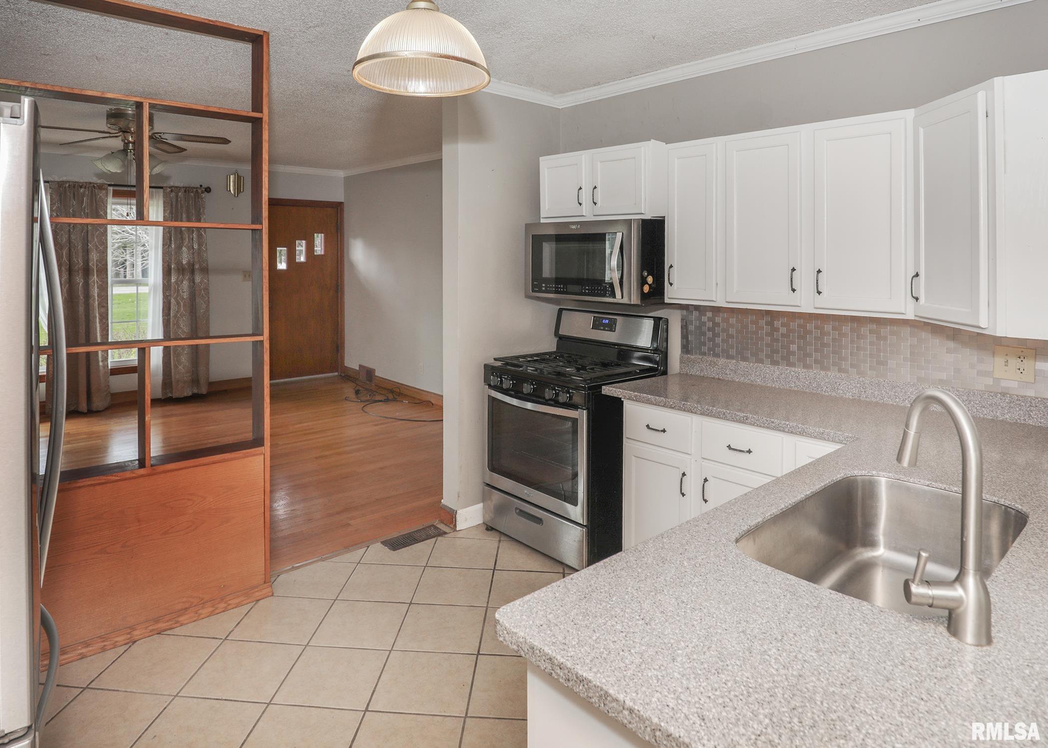 1607 65th Avenue West Property Photo 15