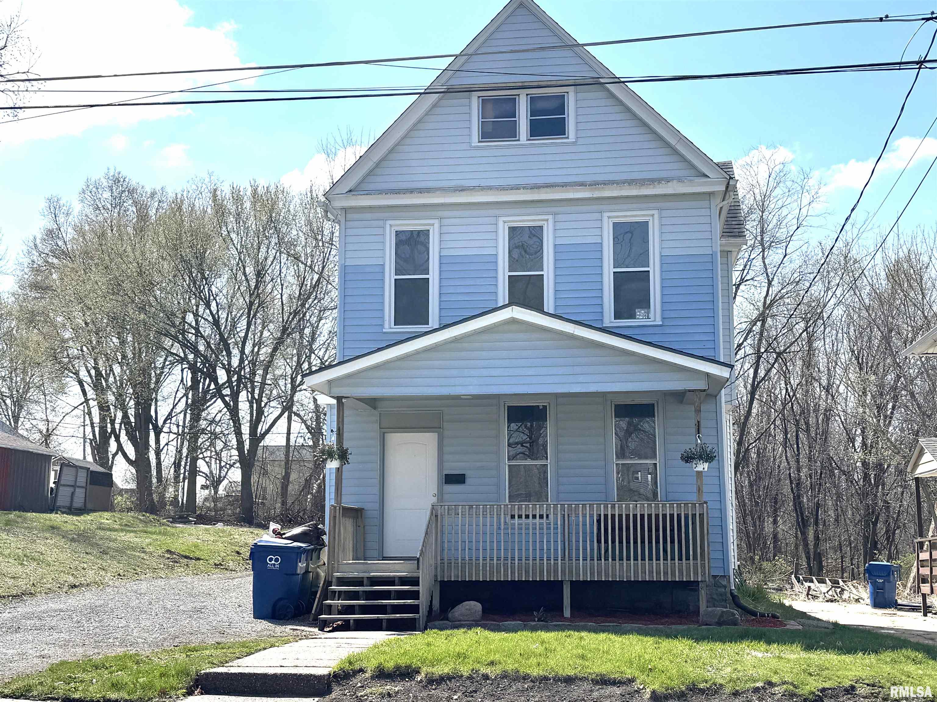 531 W 13TH Street