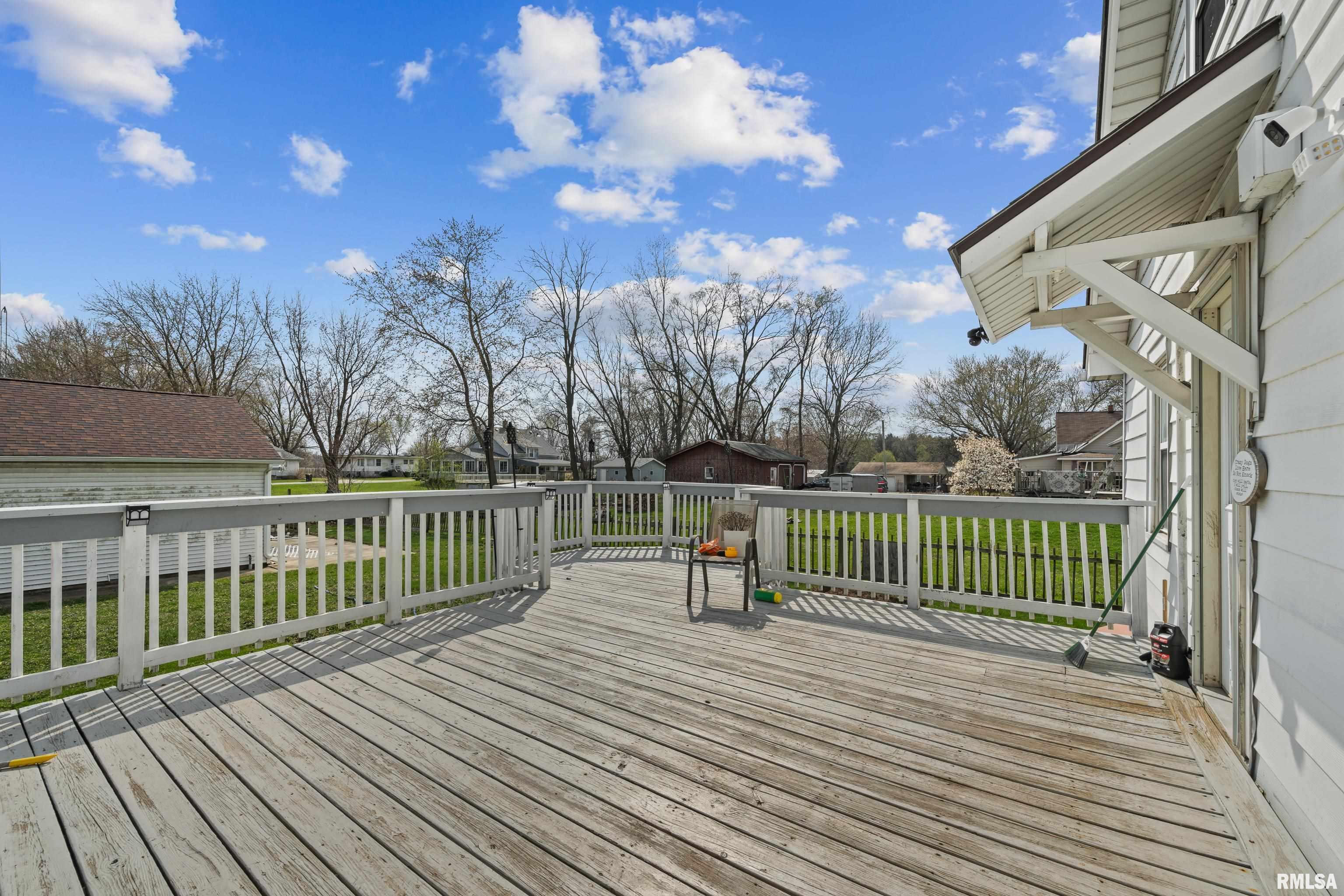 18514 1st Avenue Property Photo 22