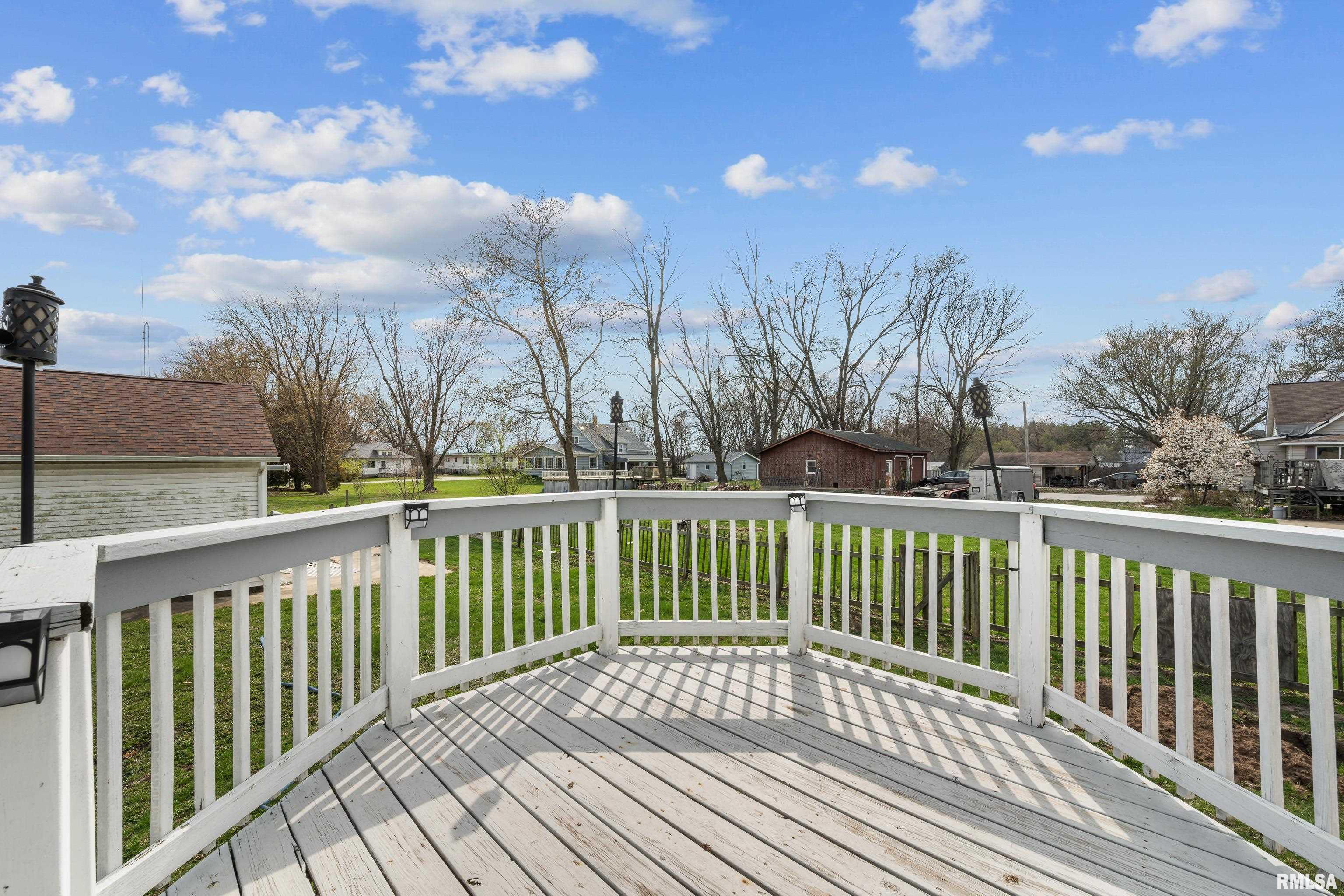 18514 1st Avenue Property Photo 23