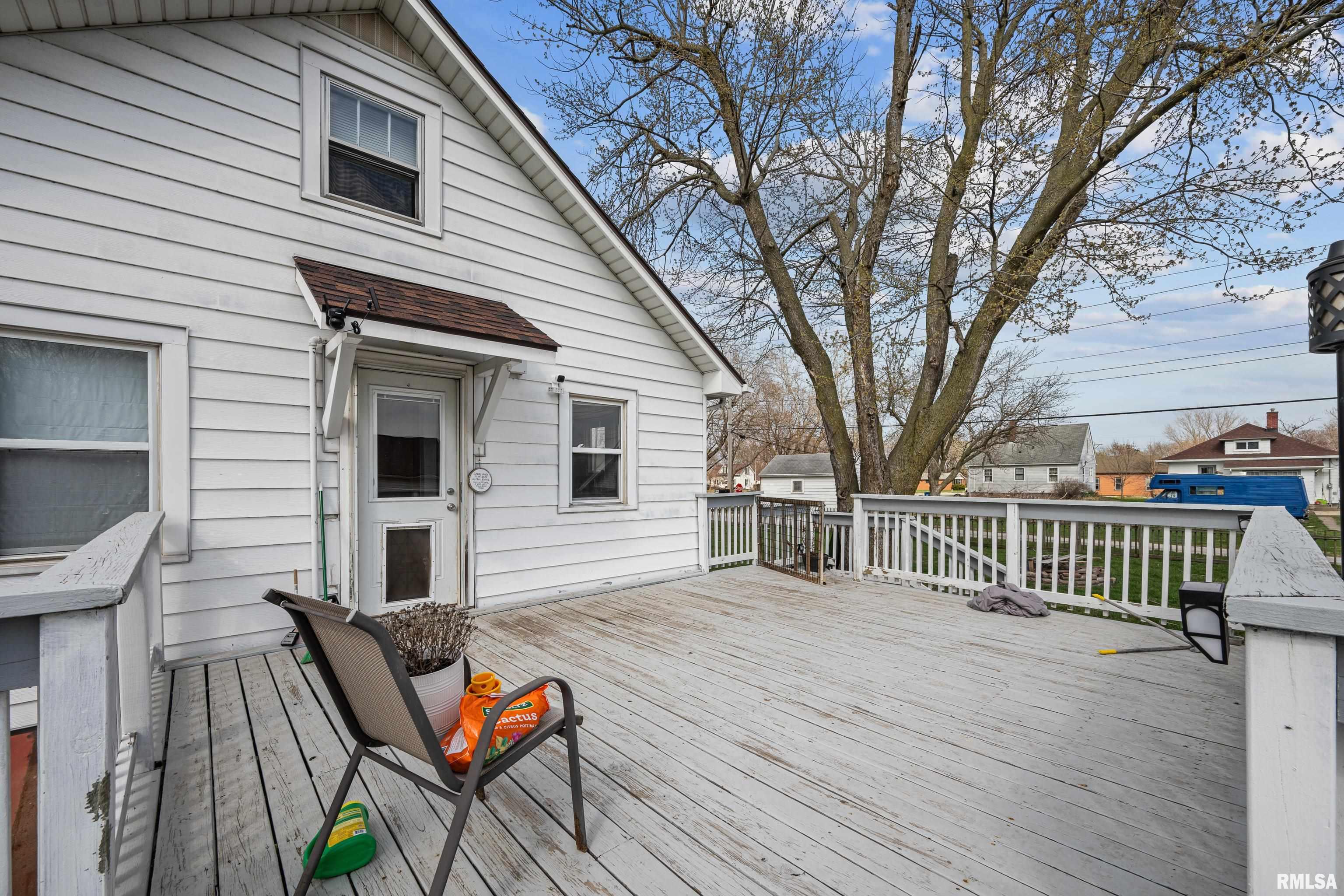 18514 1st Avenue Property Photo 24