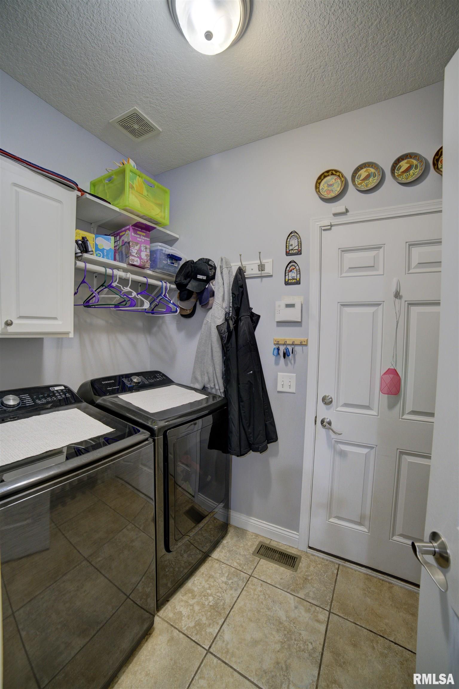 2735 Julie Lane Court Property Photo 25