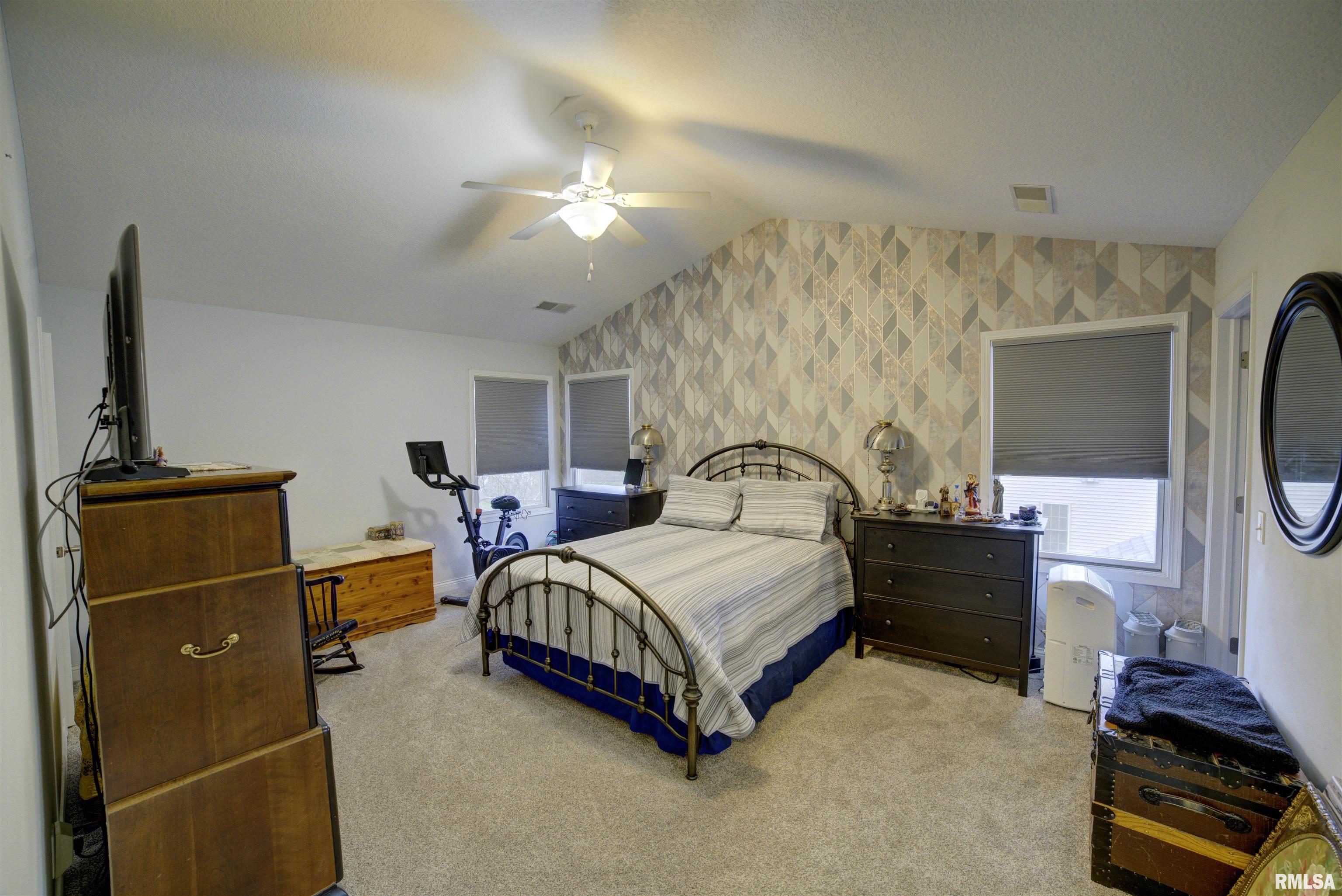 2735 Julie Lane Court Property Photo 32