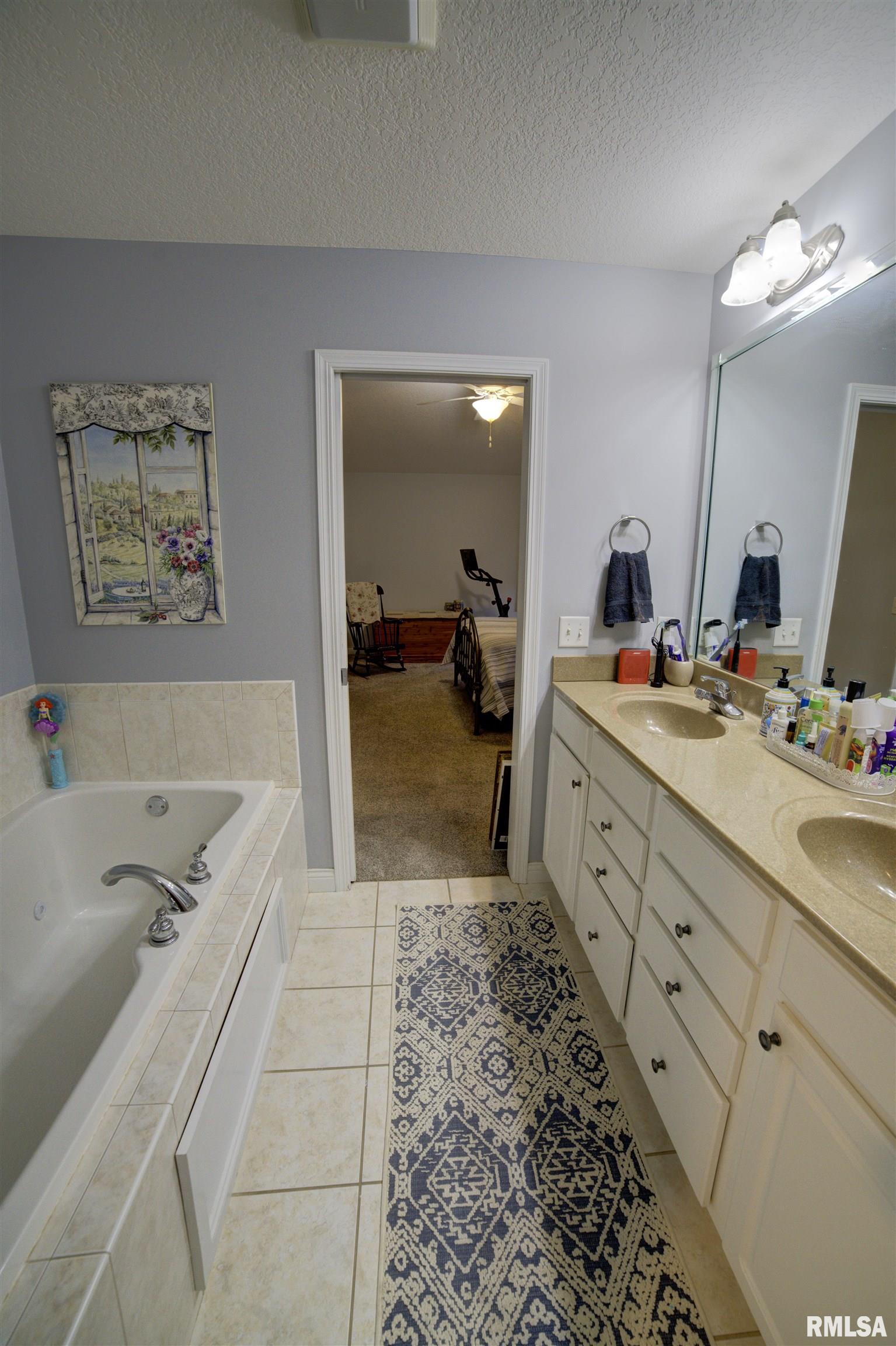 2735 Julie Lane Court Property Photo 41