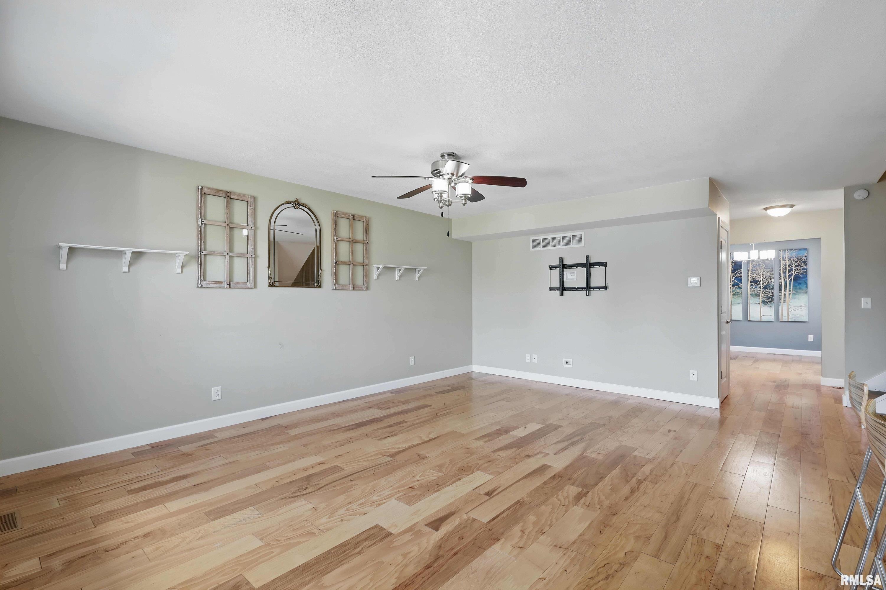 3527 Cedarview Court Property Photo 7