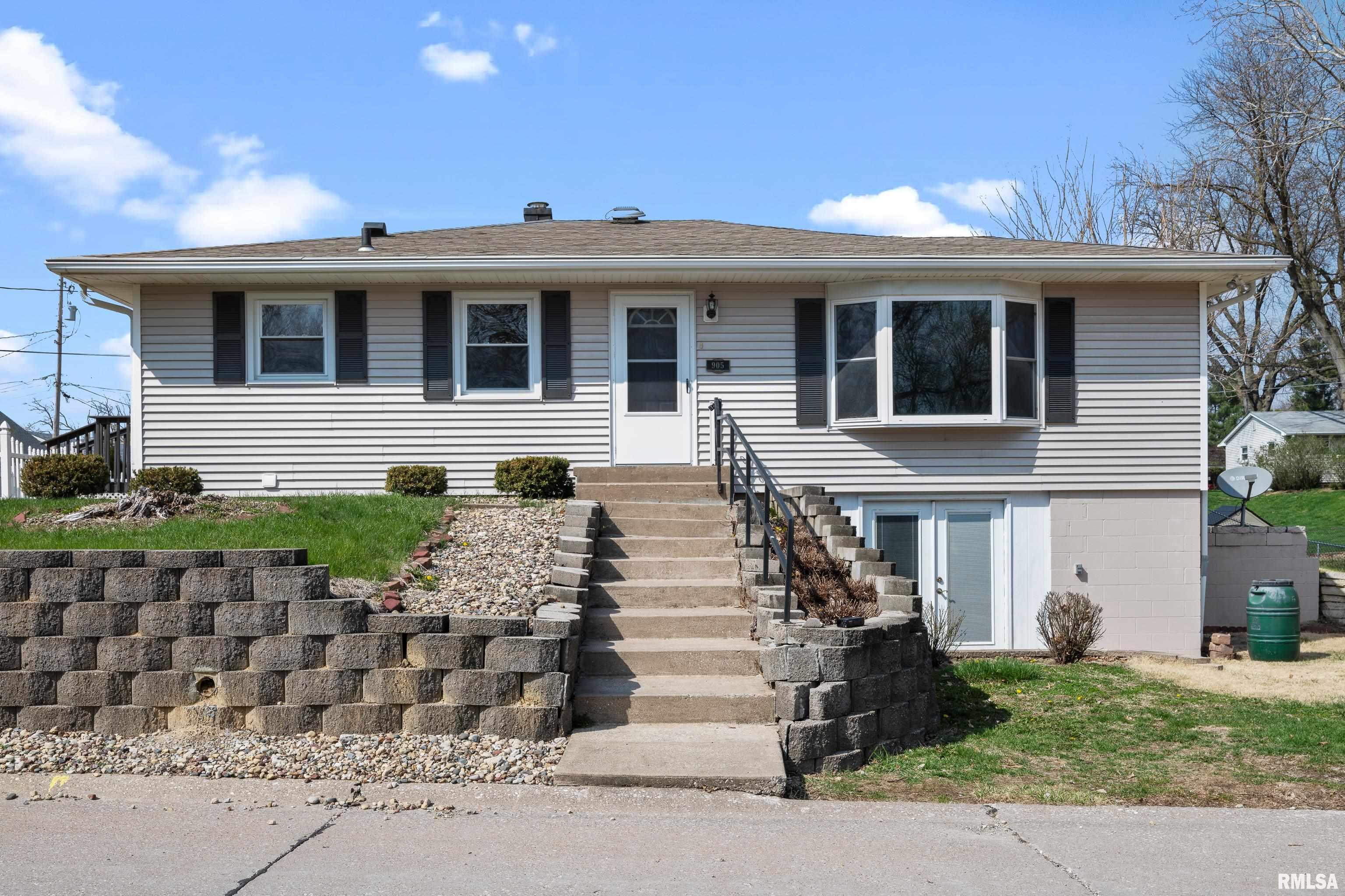 905 33rd Avenue Property Photo 1