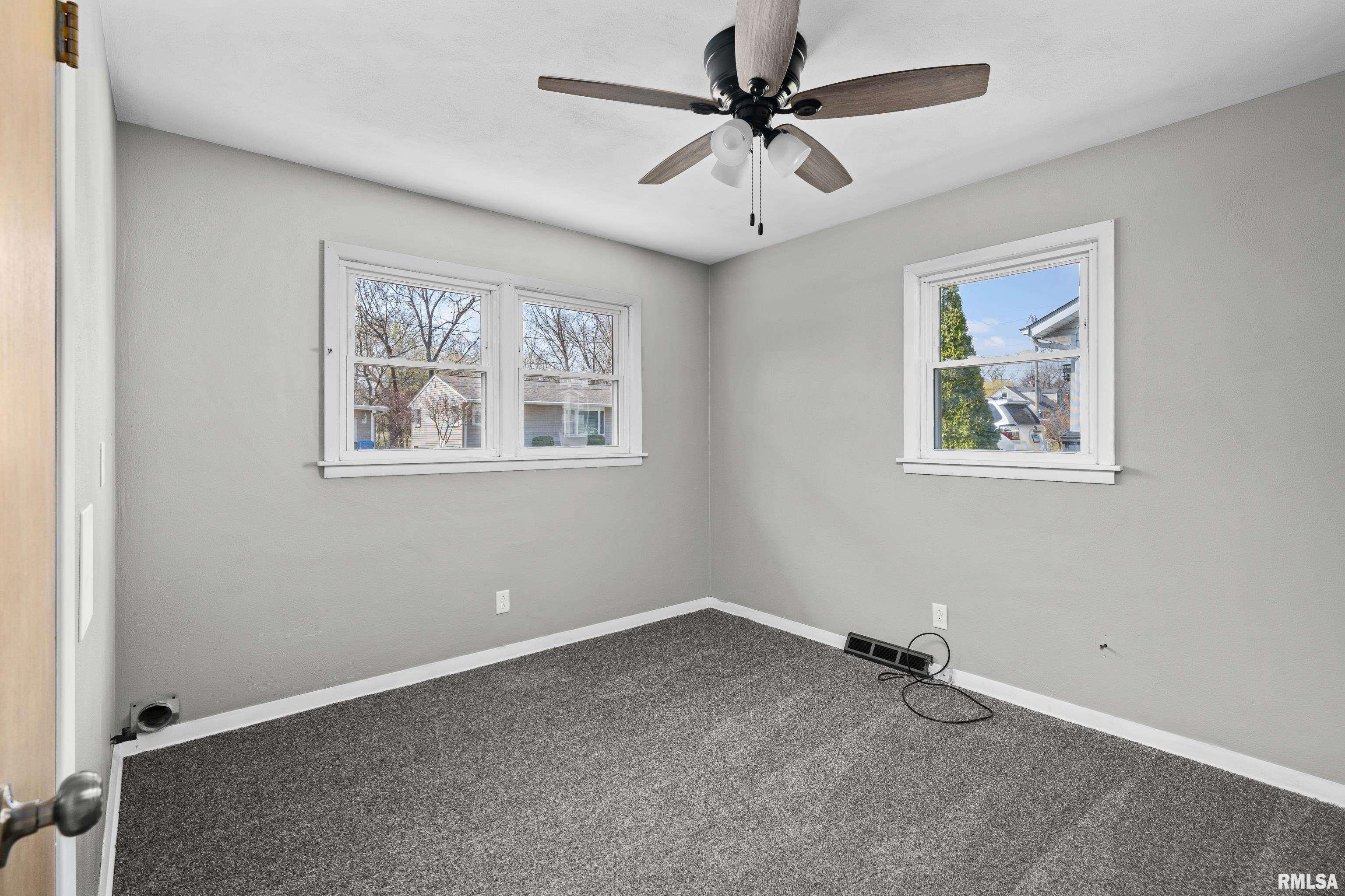 905 33rd Avenue Property Photo 10