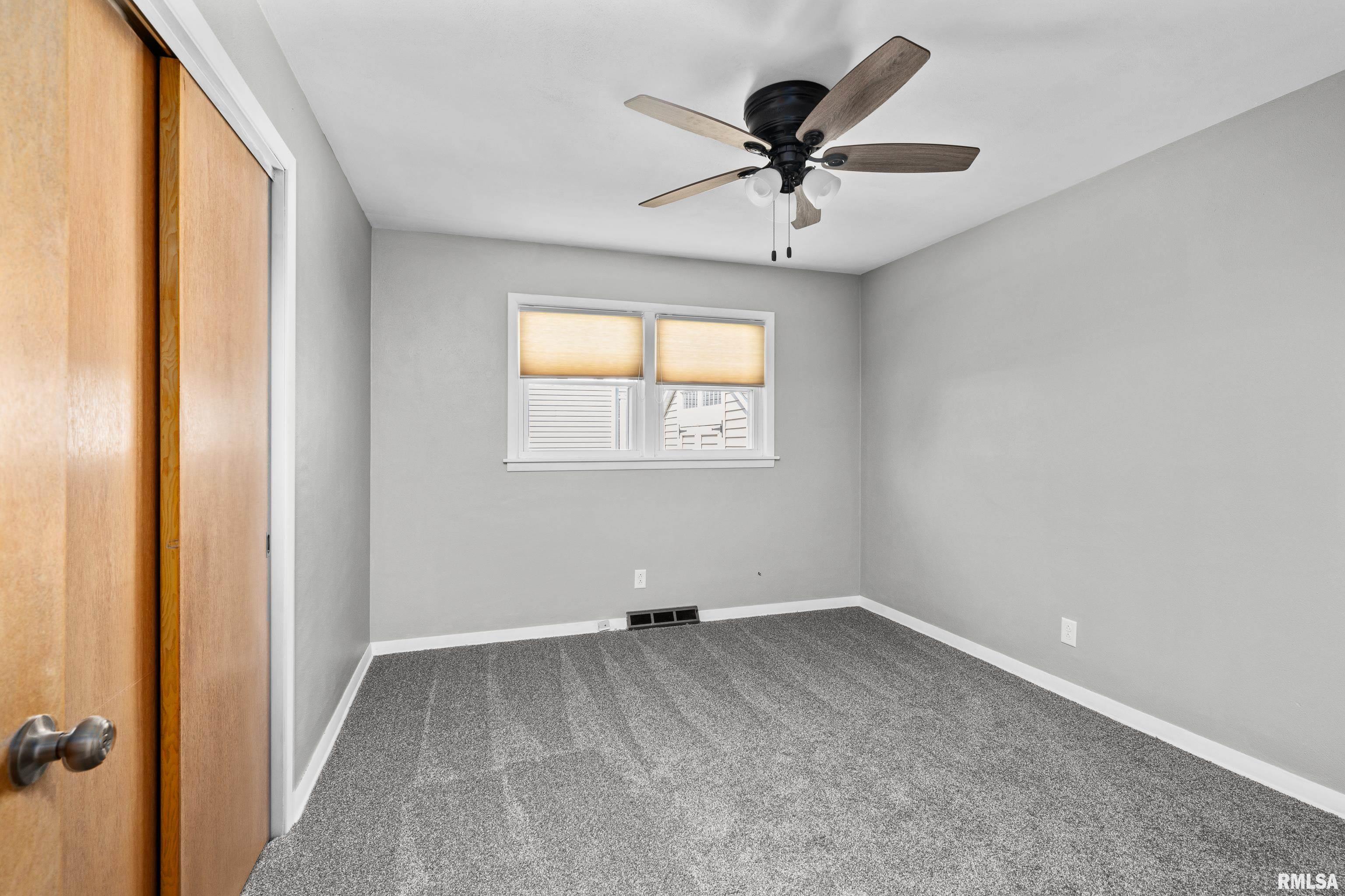 905 33rd Avenue Property Photo 11