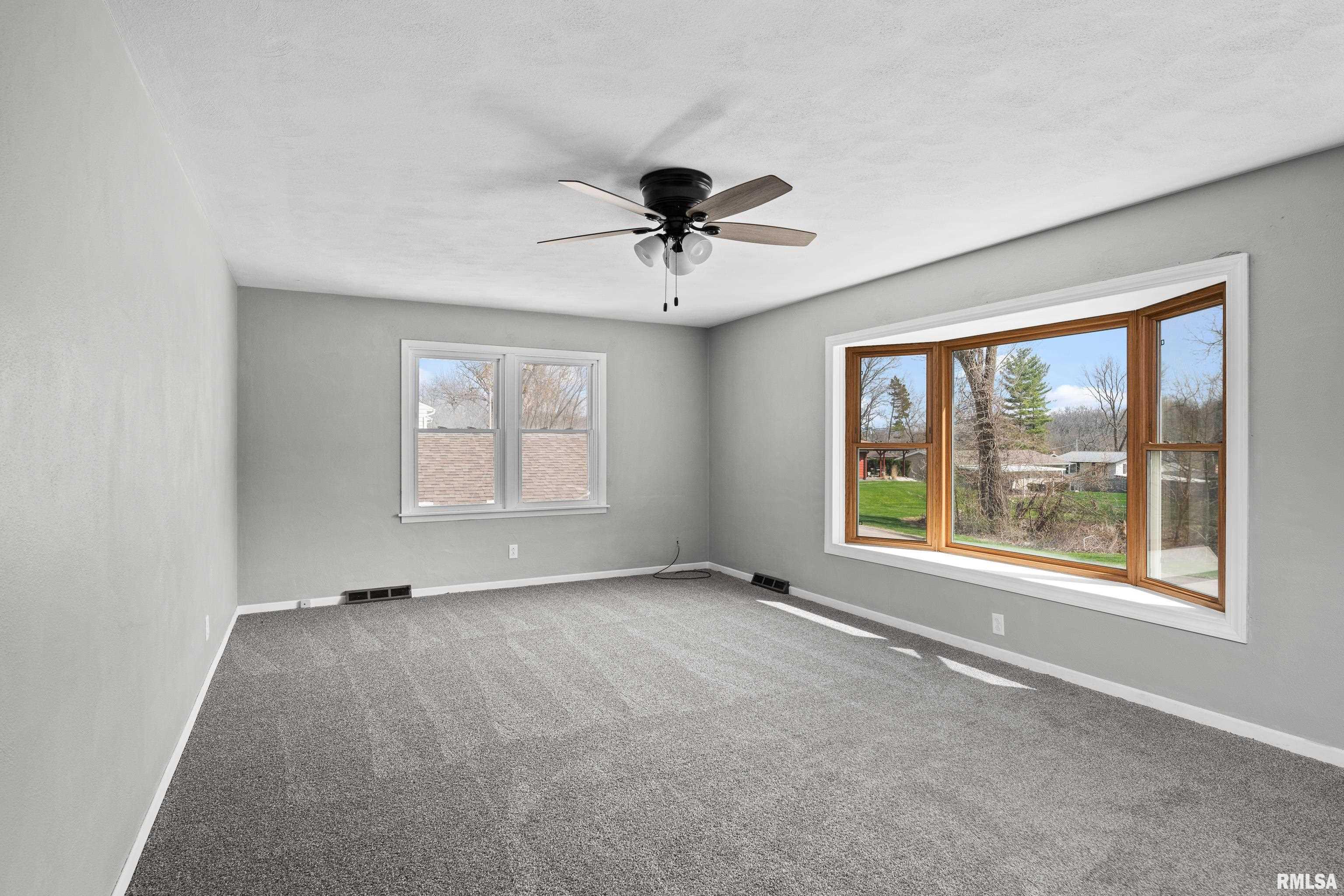 905 33rd Avenue Property Photo 15
