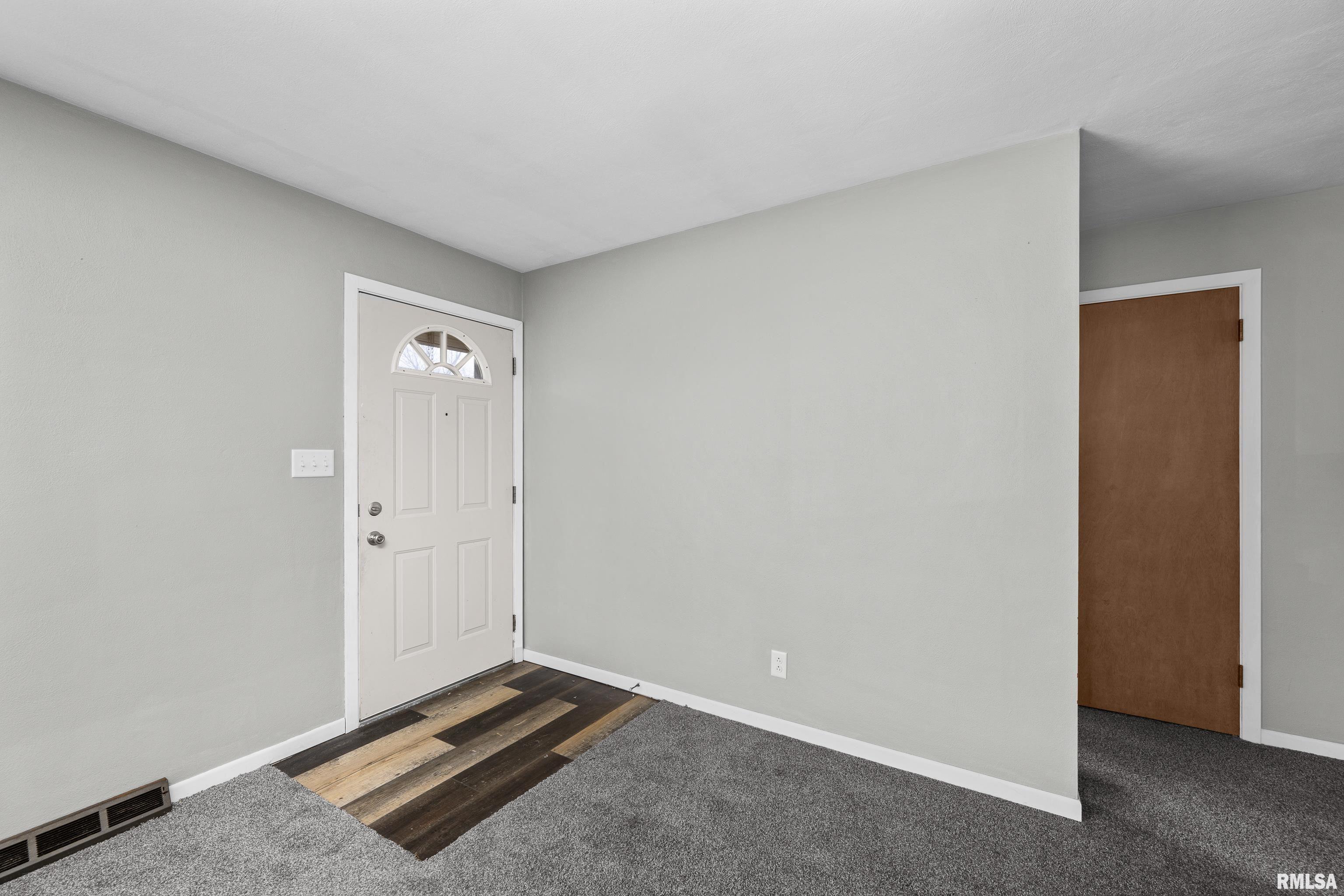 905 33rd Avenue Property Photo 19