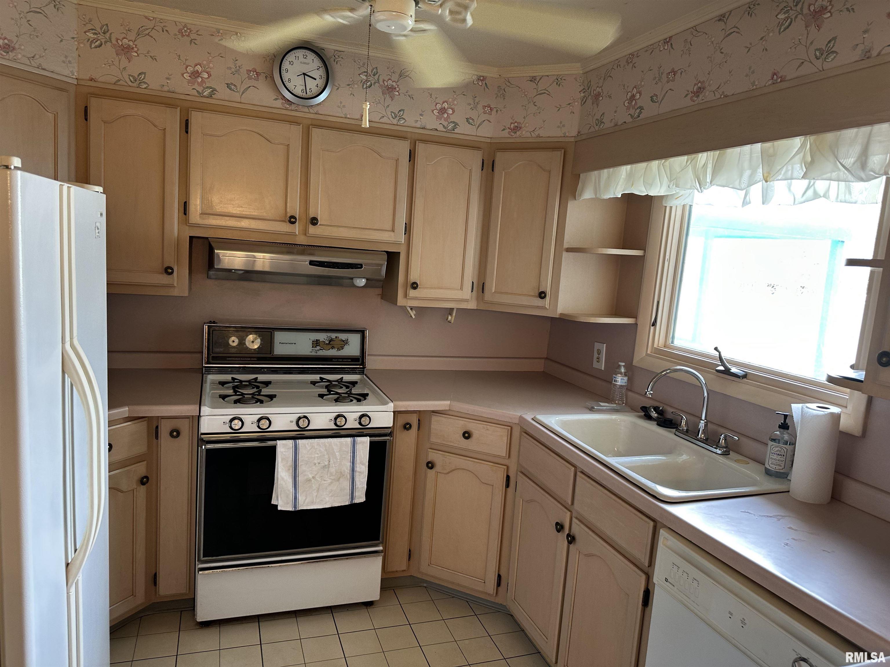 197 Circle Drive Property Photo 5