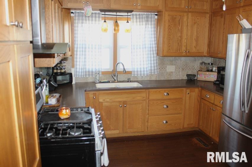 320 E Church Street Property Photo 22