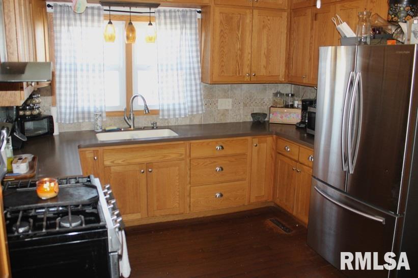 320 E Church Street Property Photo 26