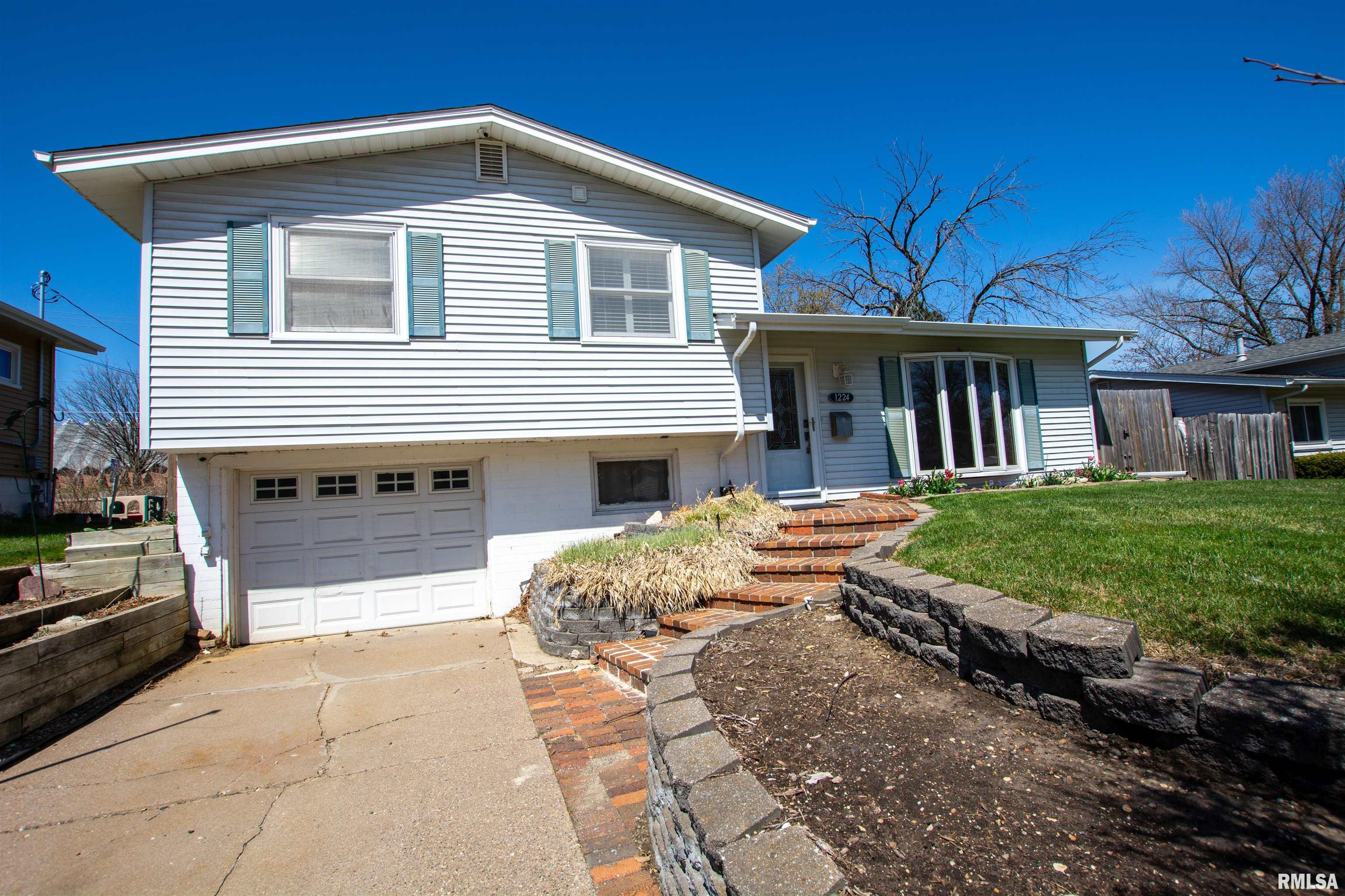 1224 Meadow Lane Drive Property Photo 1
