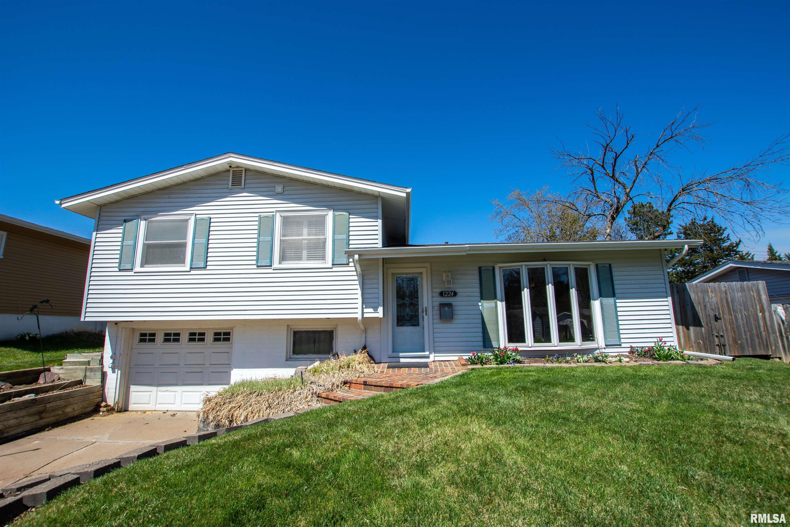 1224 Meadow Lane Drive Property Photo 3