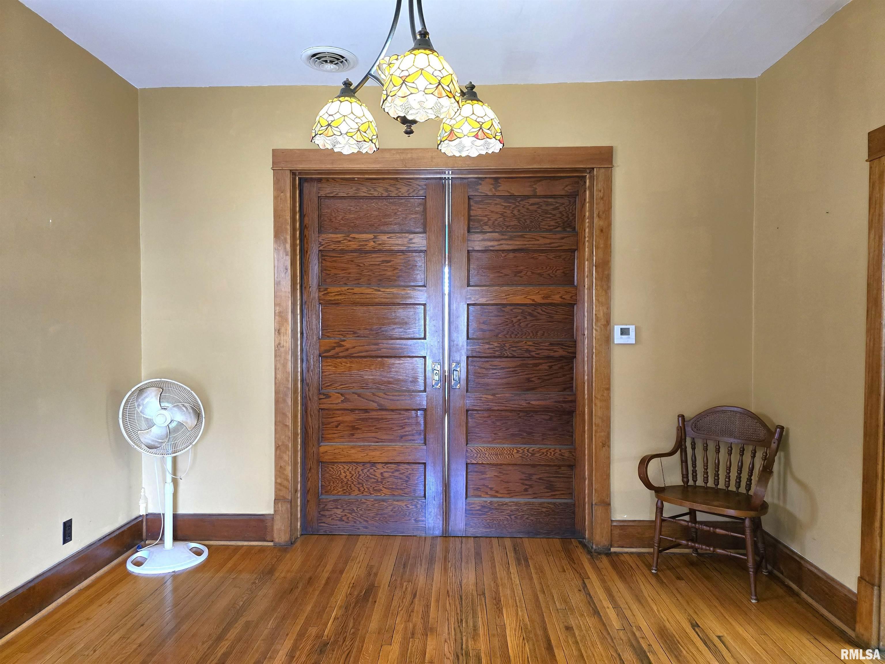 212 Jefferson Street Property Photo 8