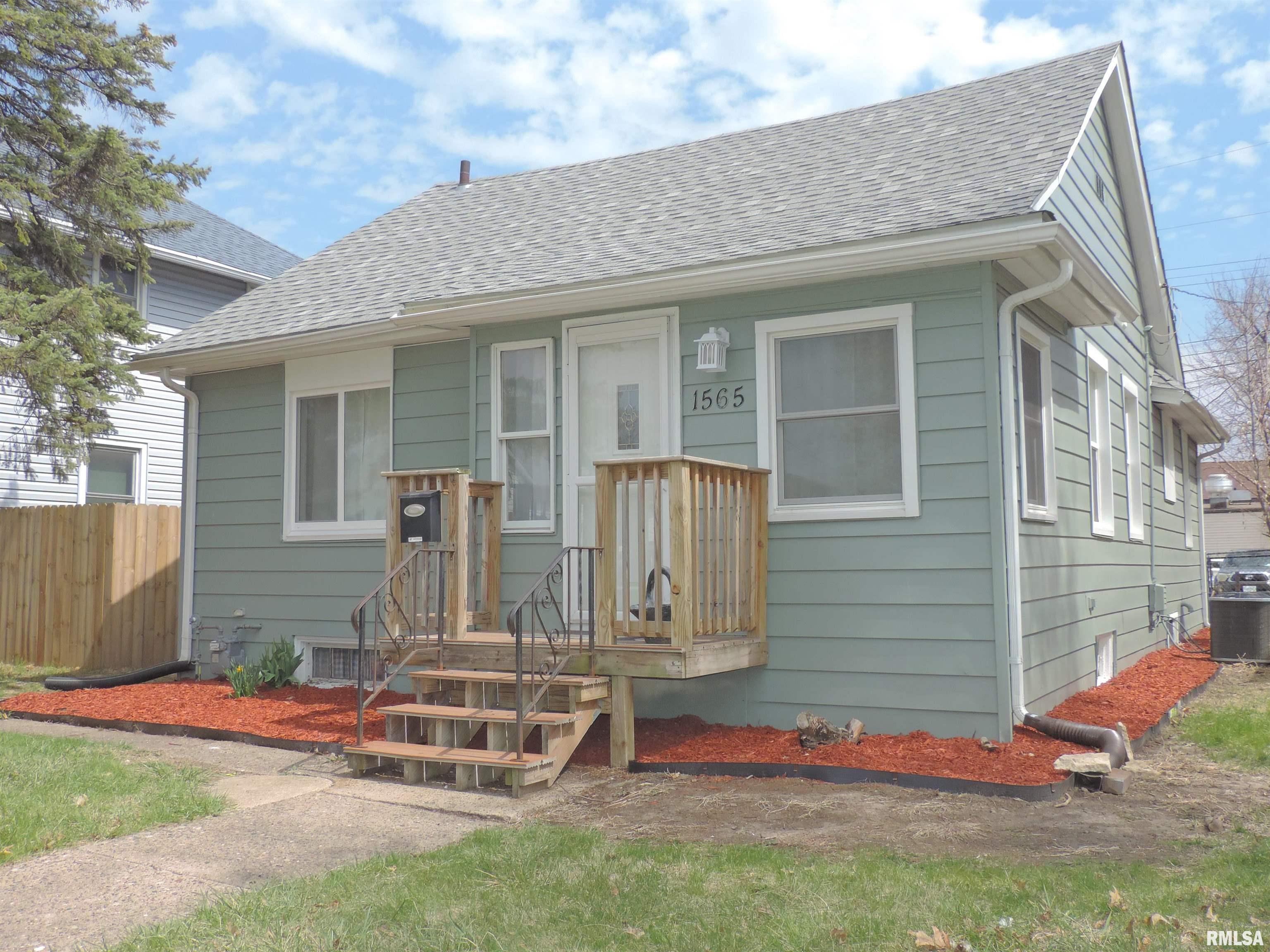 1565 41st Street Property Photo 1