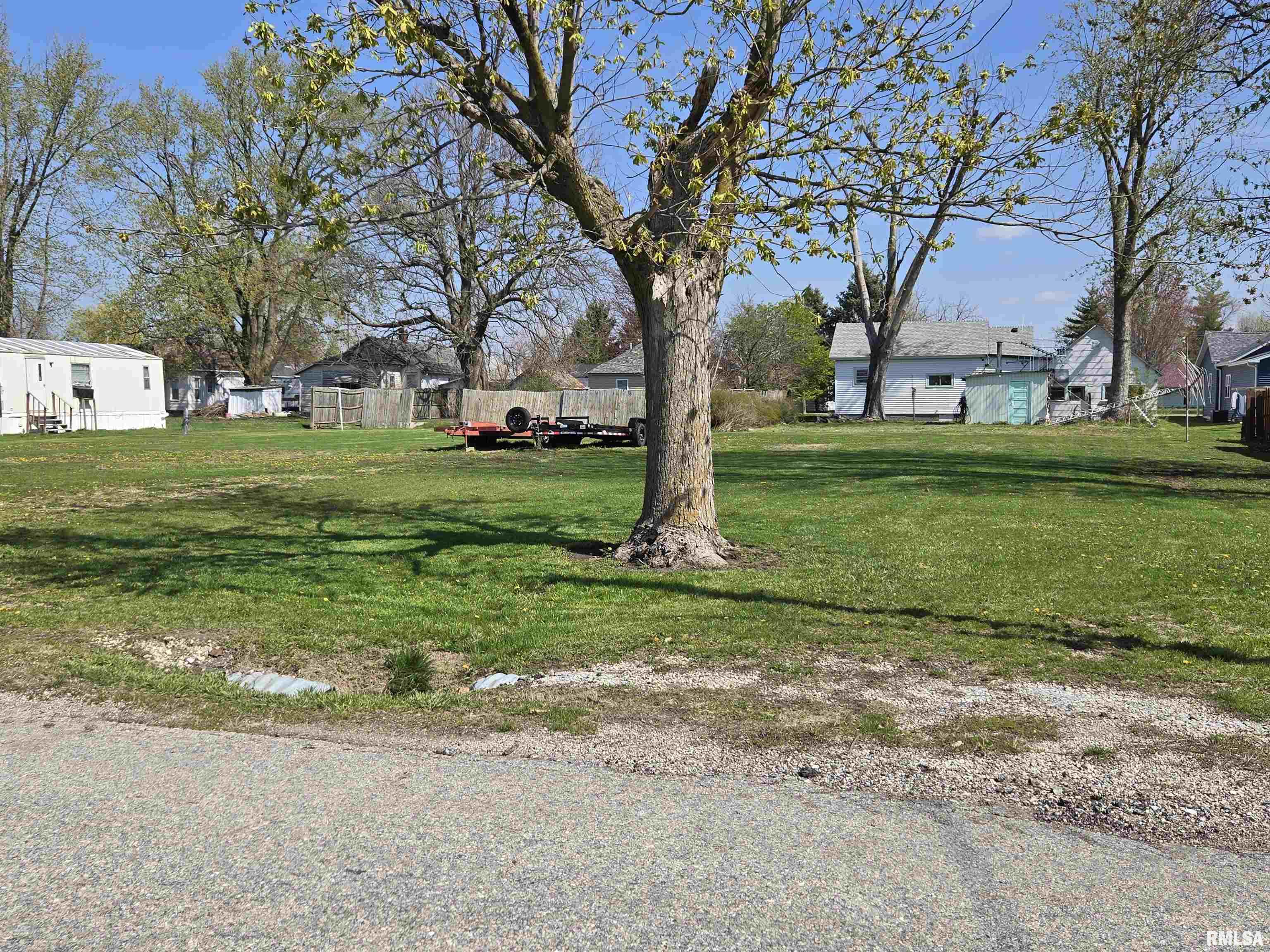 309 E Chestnut Street Property Photo 2