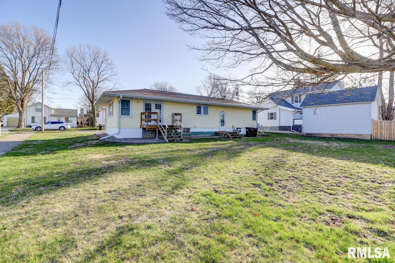 307 E Winfield Street Property Photo 18