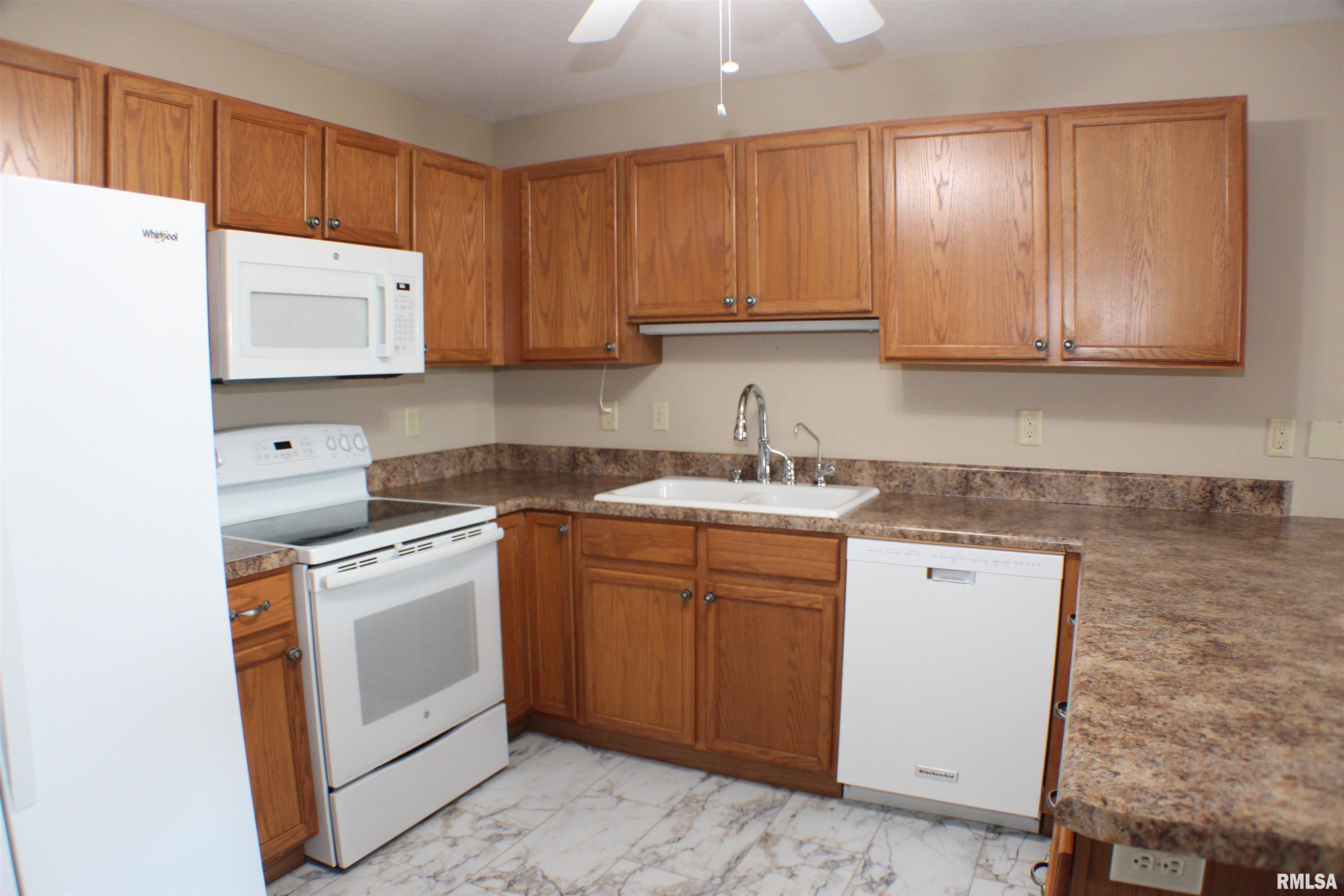 205 E Price Street Property Photo 4