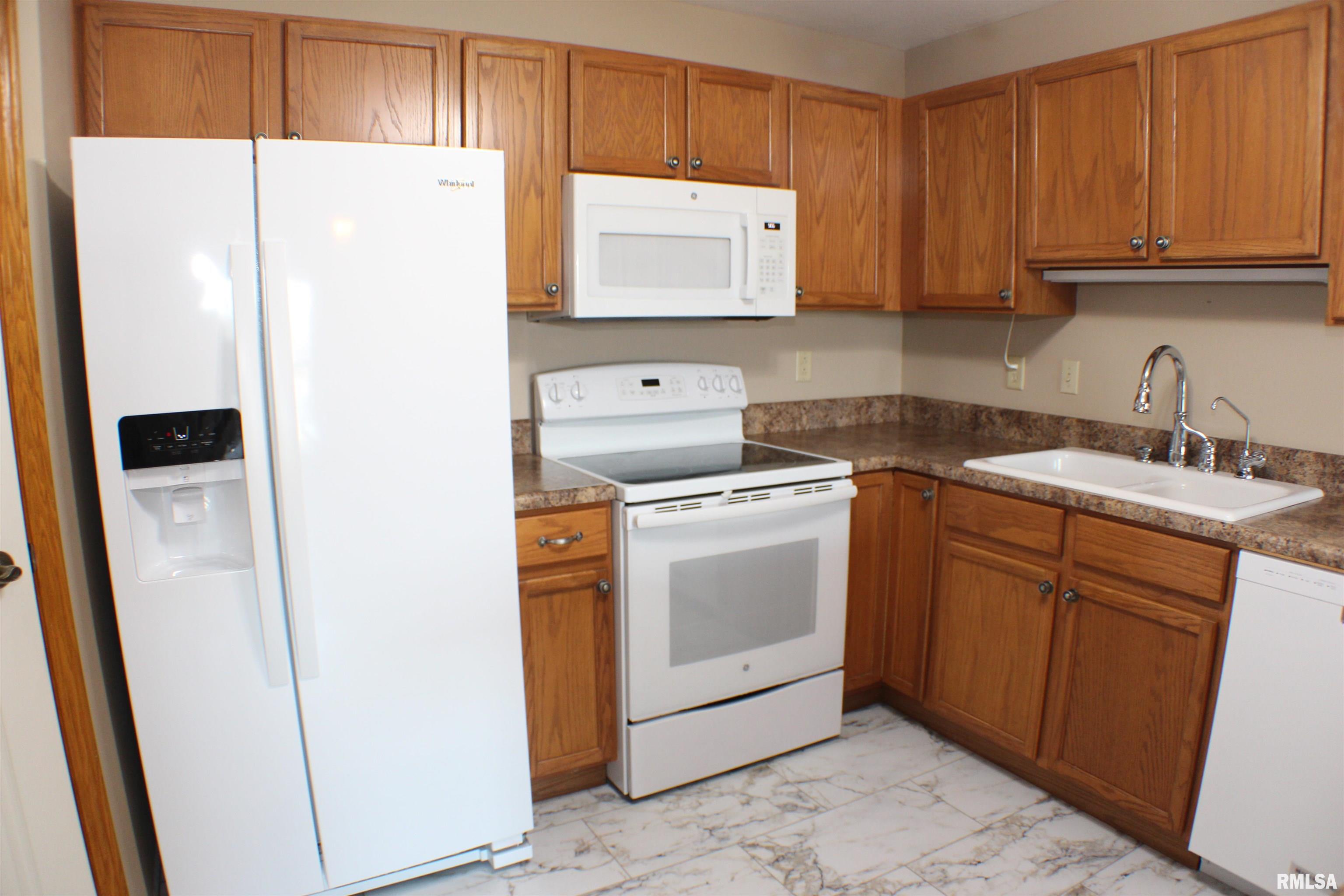 205 E Price Street Property Photo 5