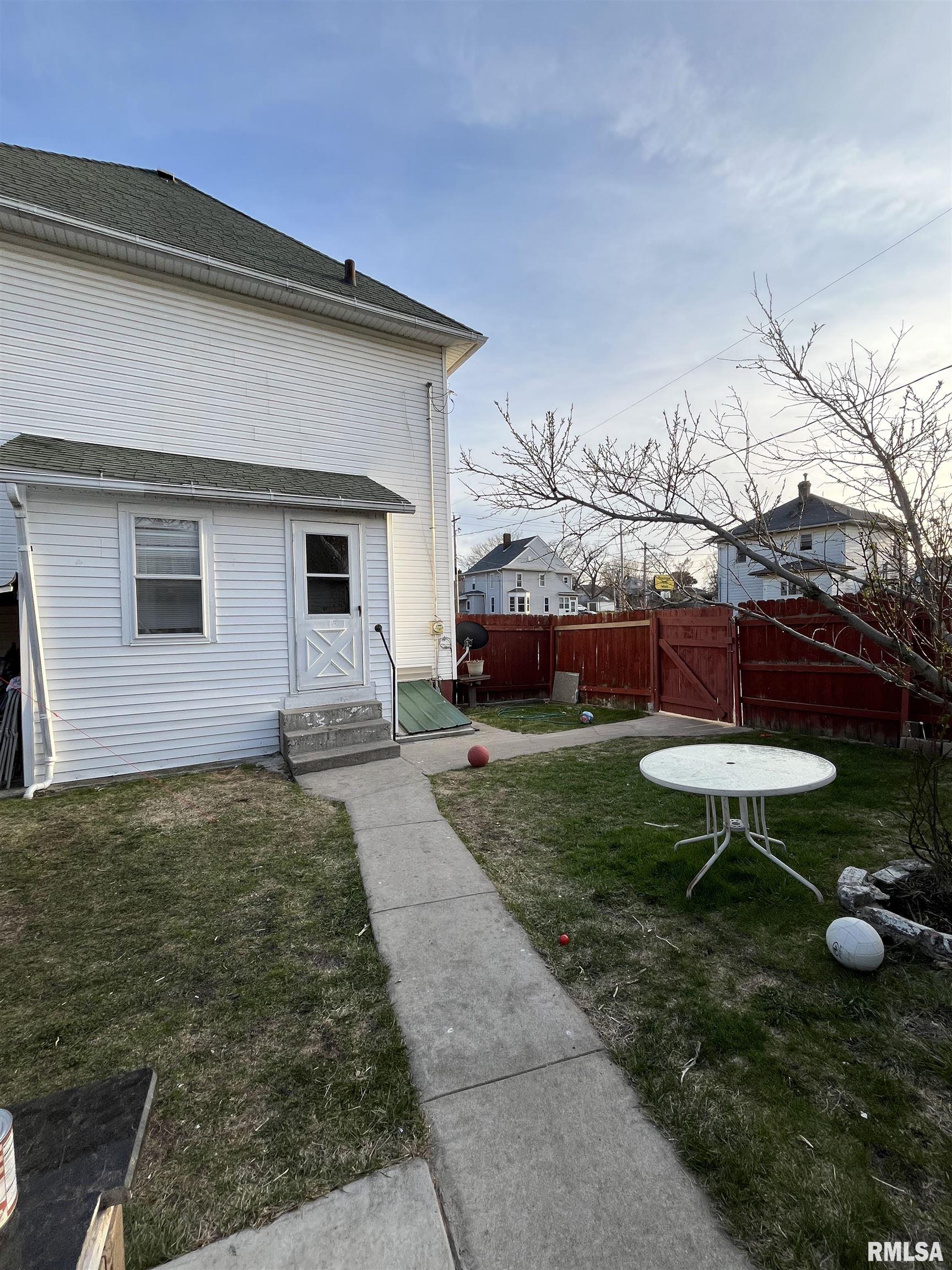114 Roosevelt Avenue A Property Photo 7