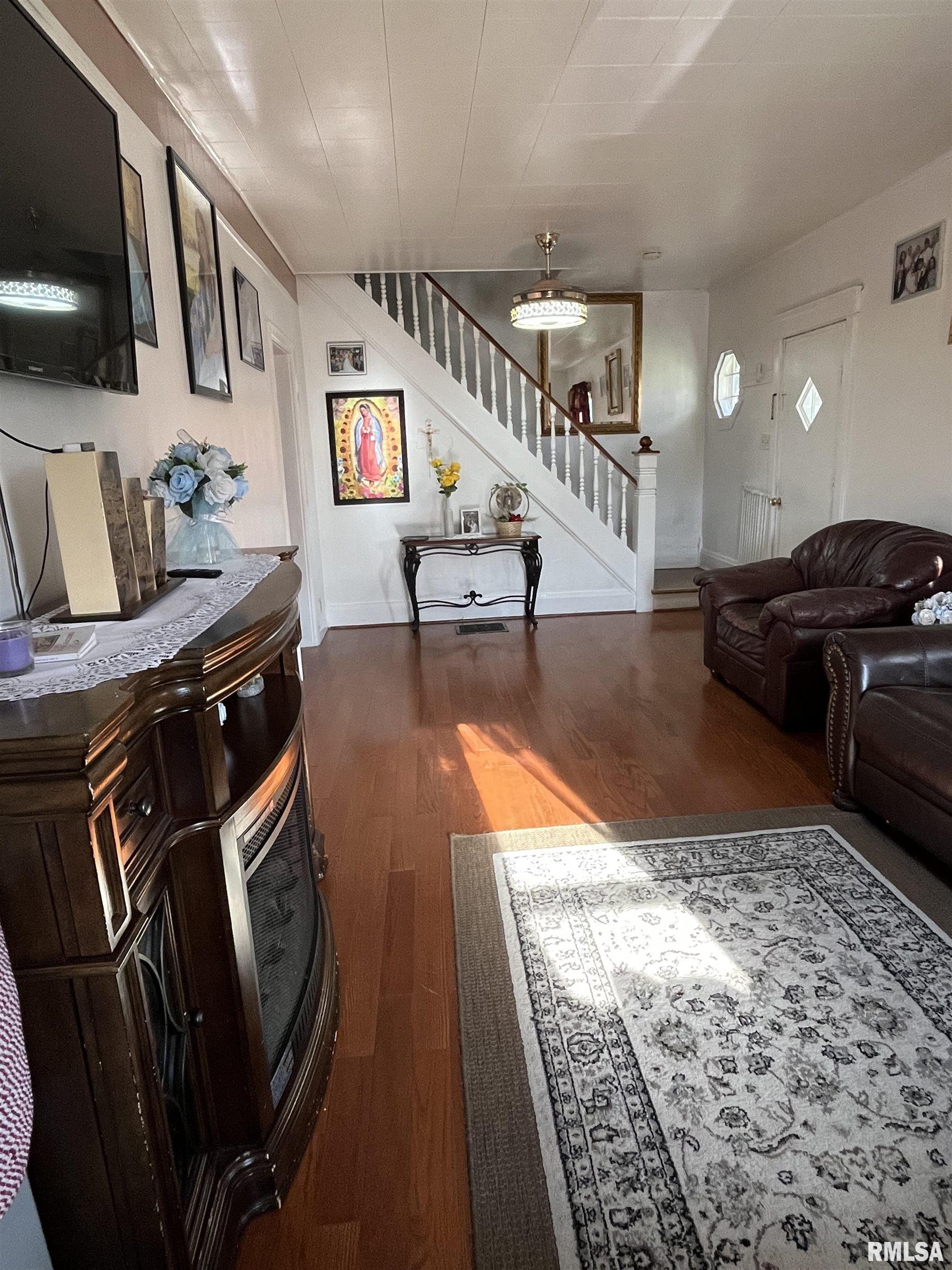 114 Roosevelt Avenue A Property Photo 19