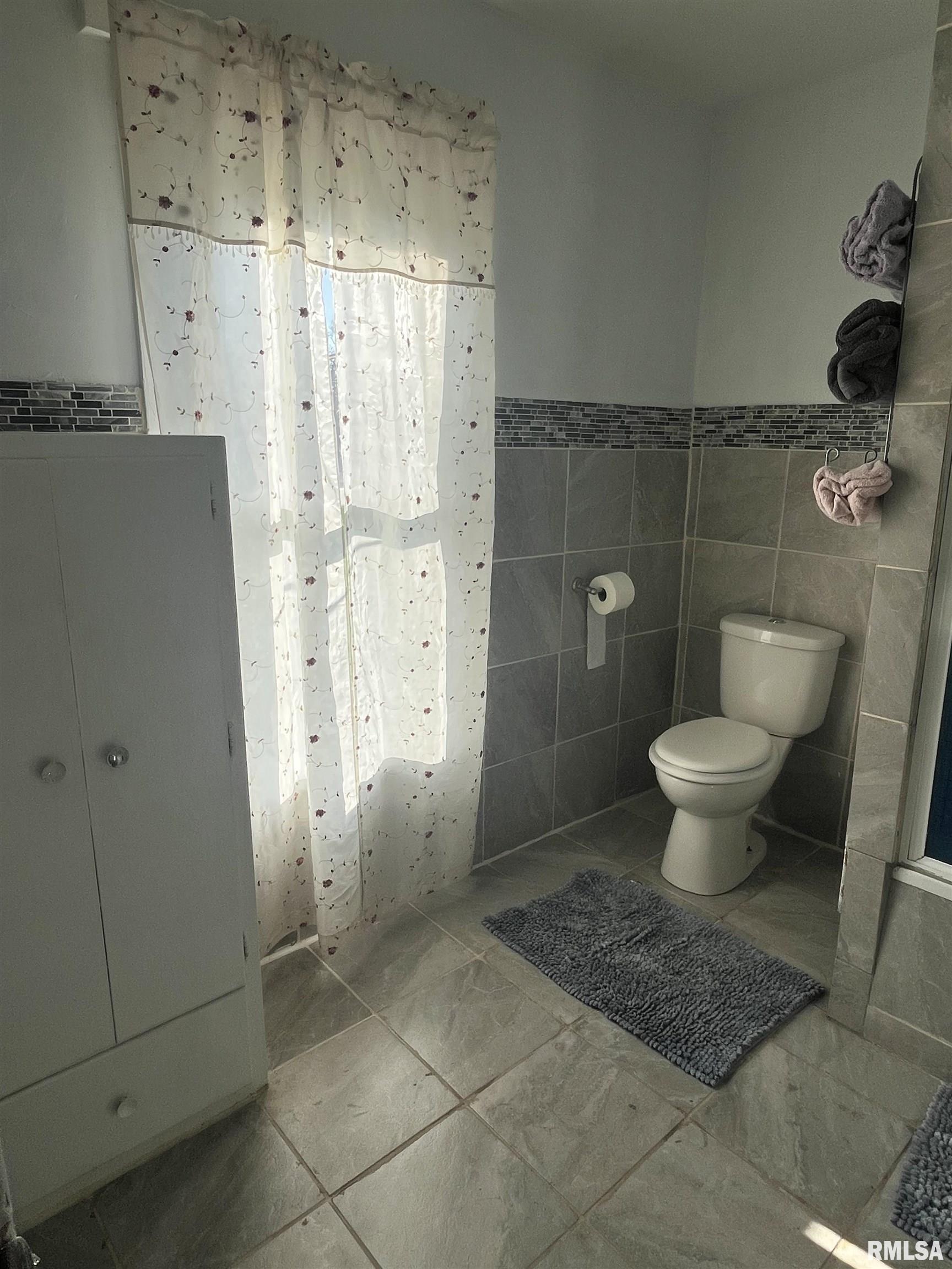114 Roosevelt Avenue A Property Photo 31