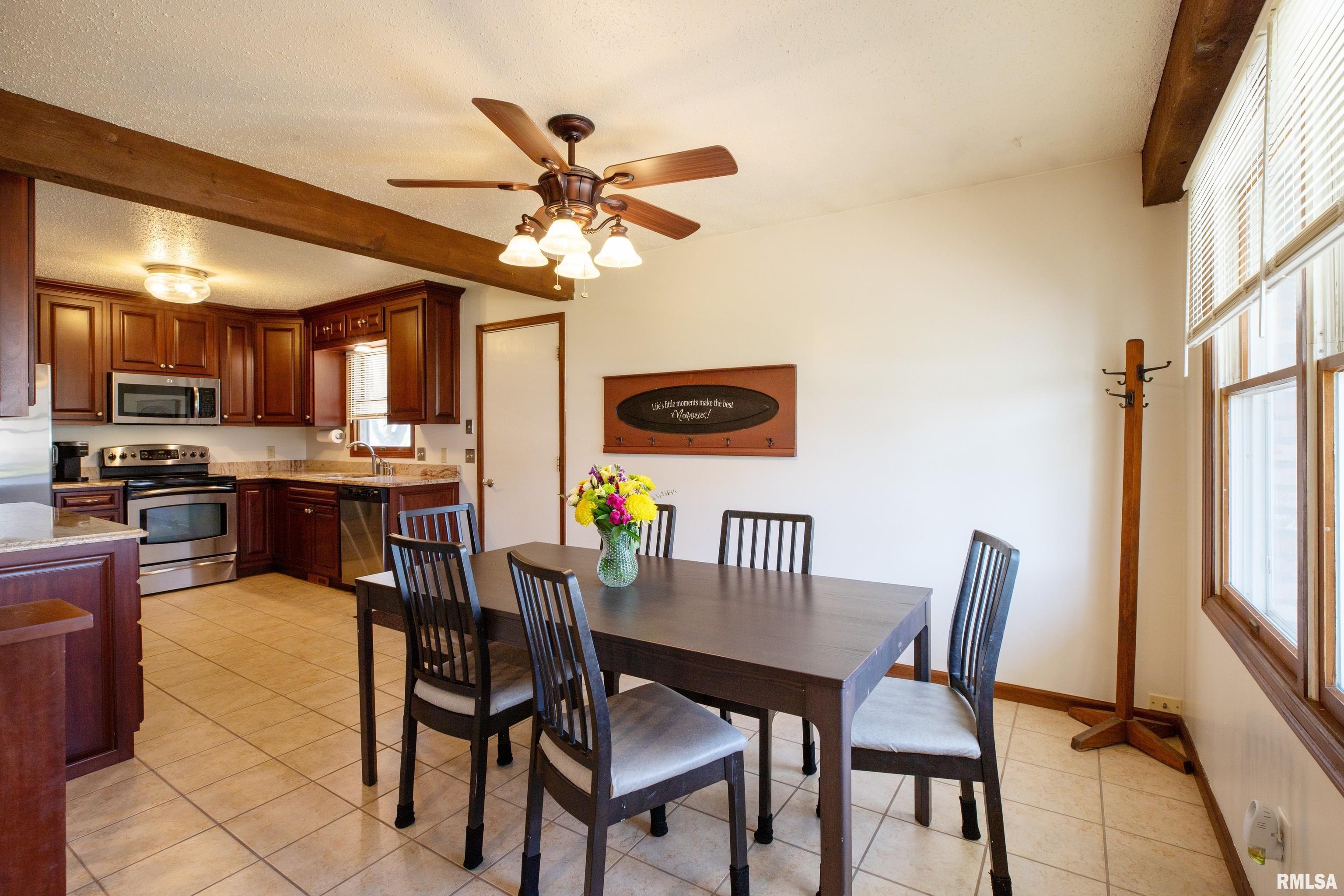 923 Brookview Drive Property Photo 6