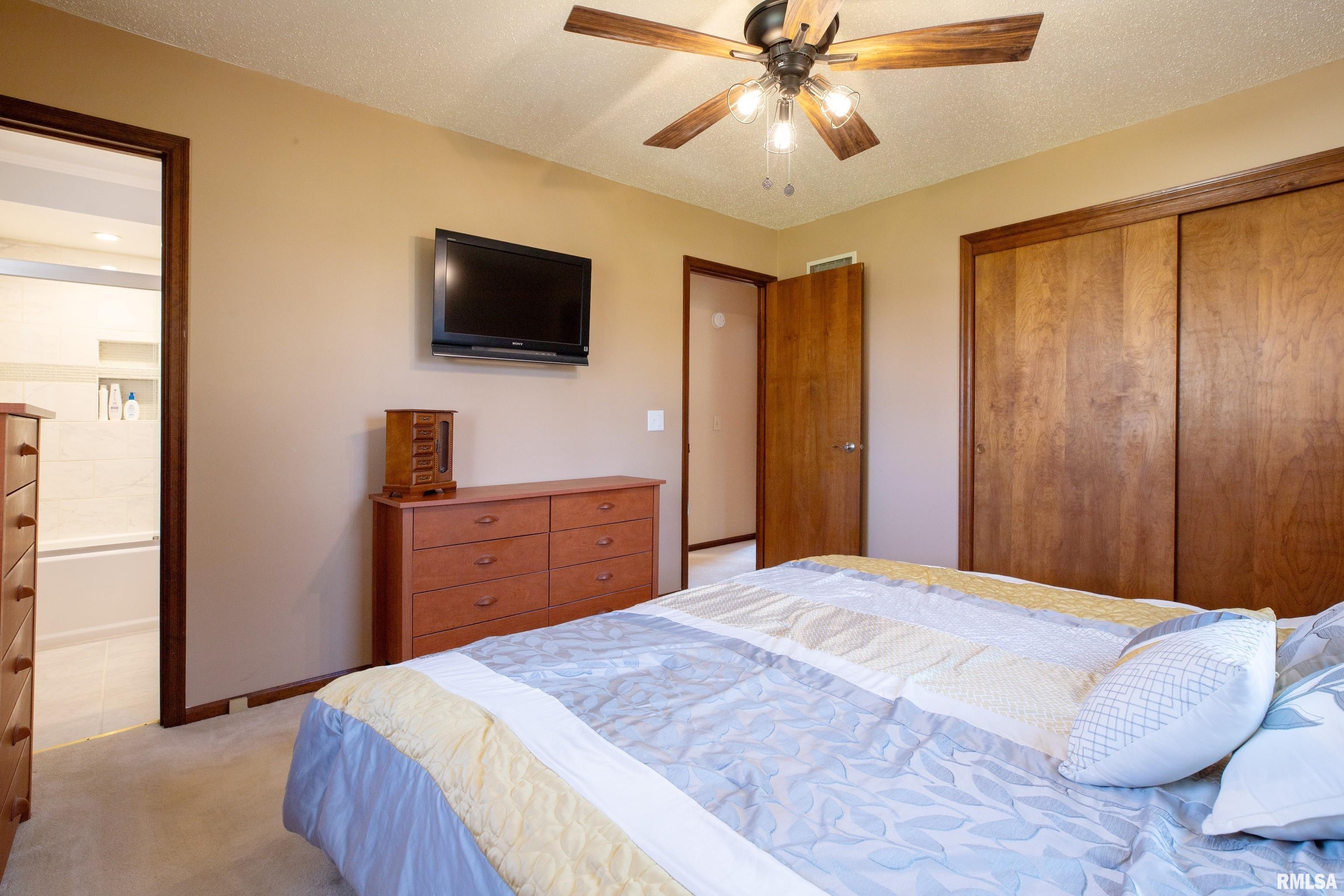 923 Brookview Drive Property Photo 10