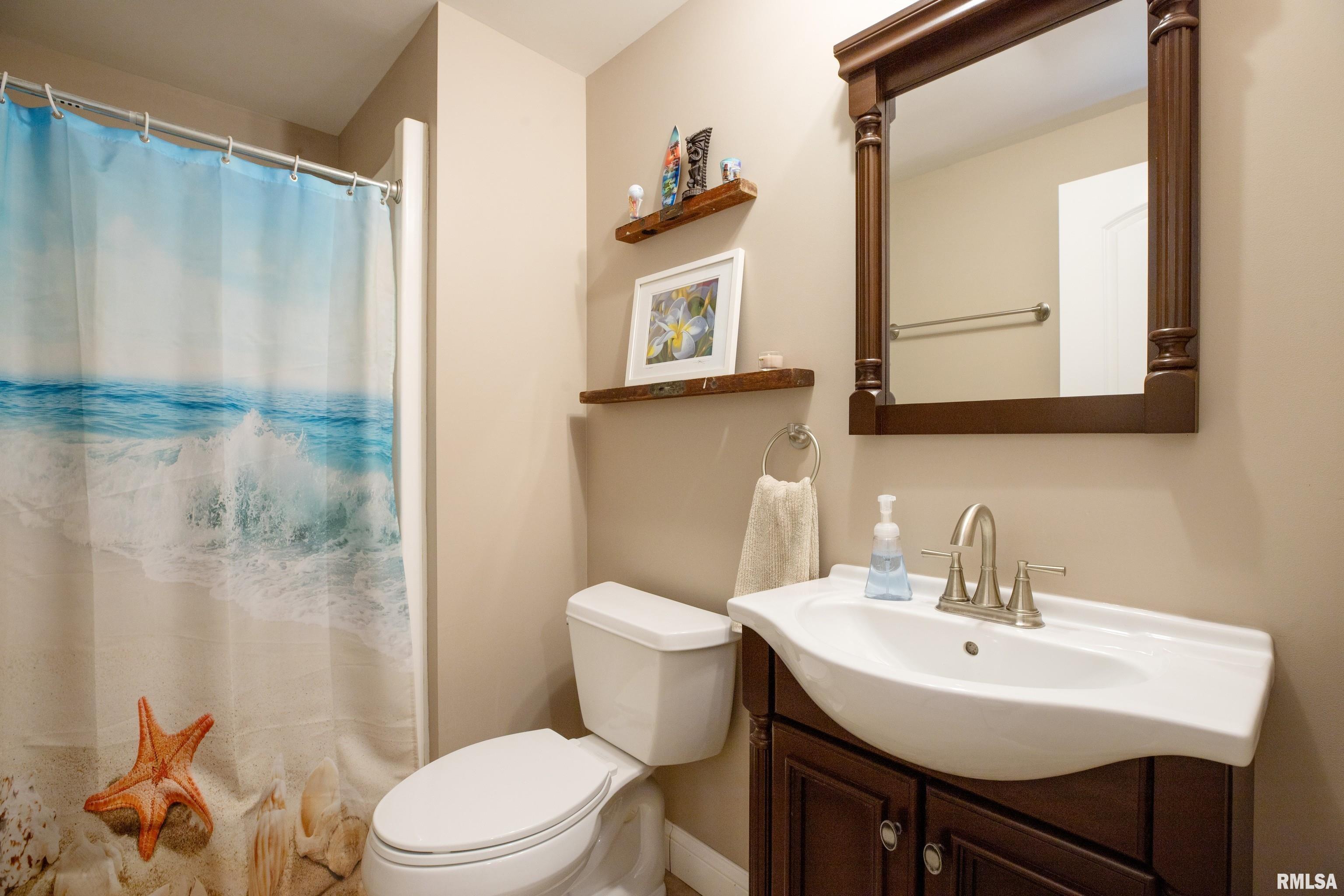 923 Brookview Drive Property Photo 17