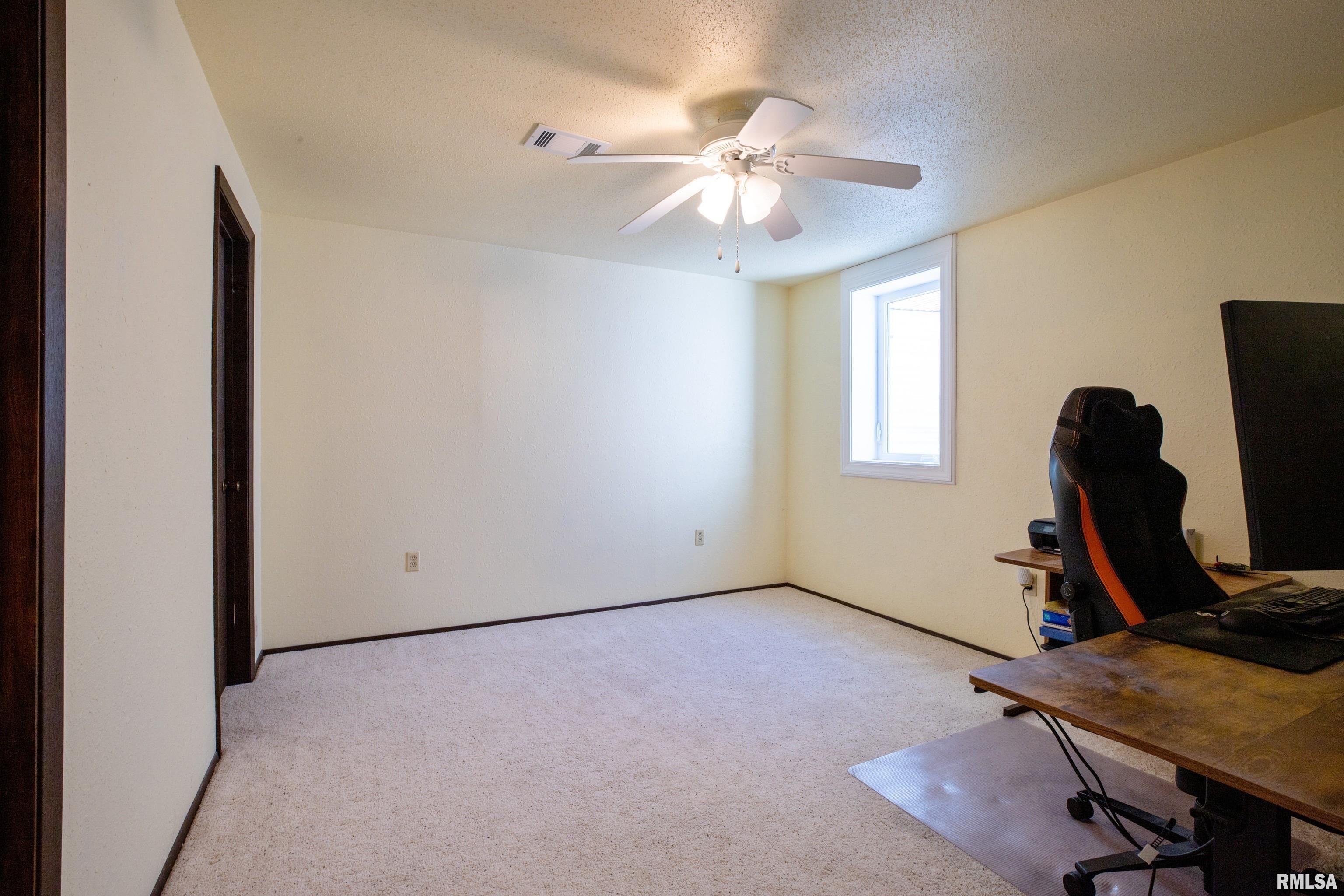 923 Brookview Drive Property Photo 18