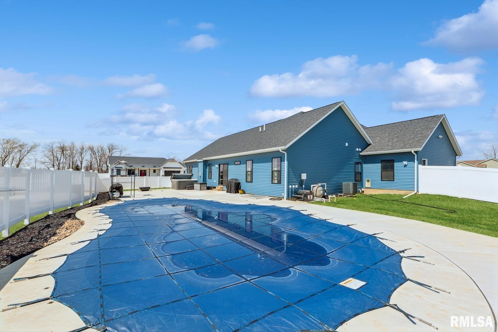18101 271st Street Property Photo 2