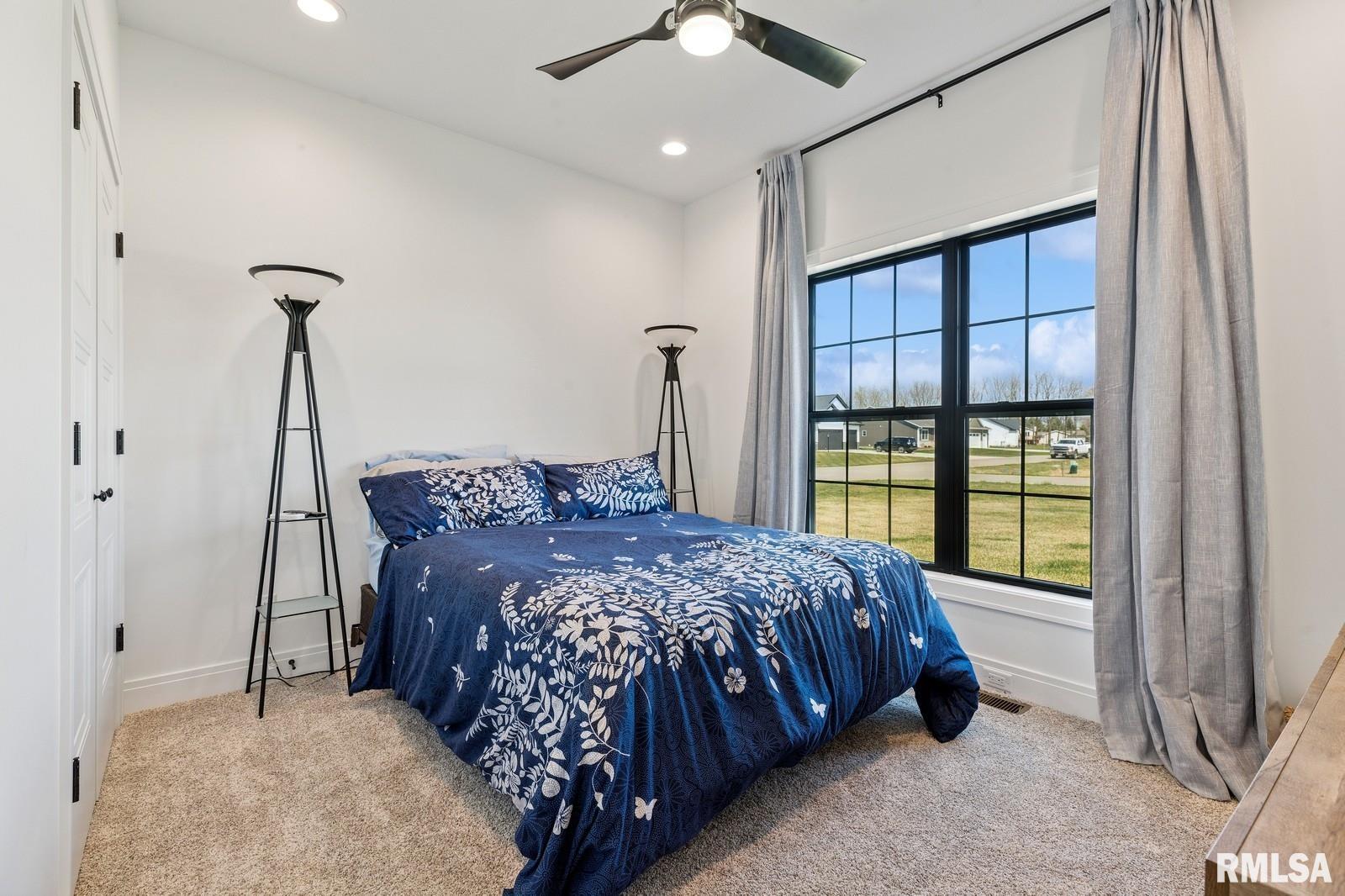 18101 271st Street Property Photo 19
