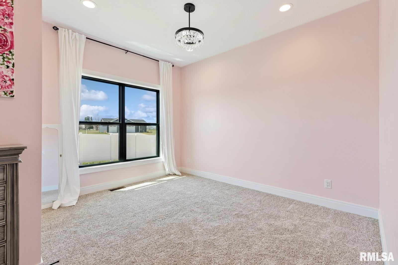 18101 271st Street Property Photo 20