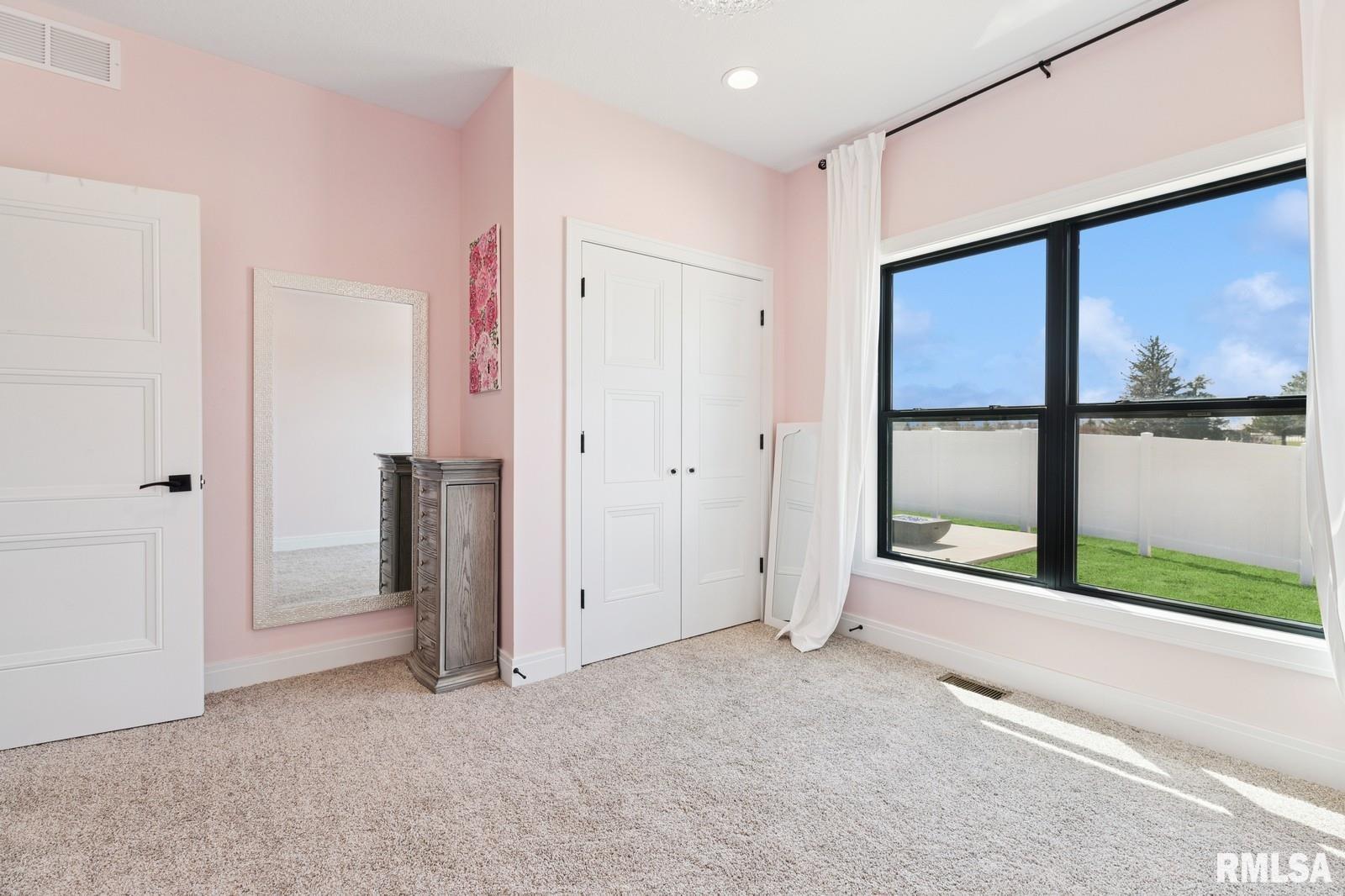18101 271st Street Property Photo 21