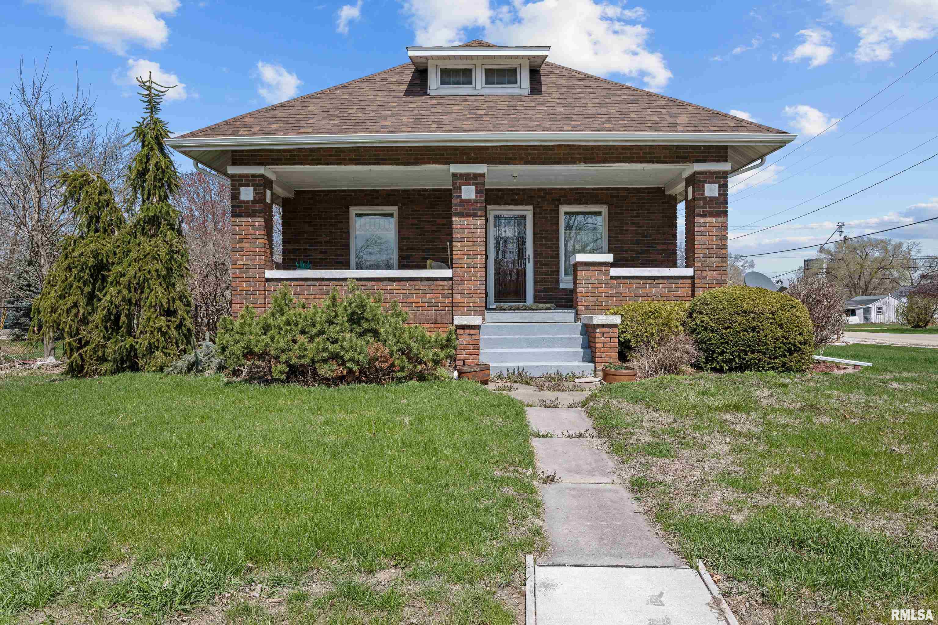 408 E Henry Street Property Photo 1