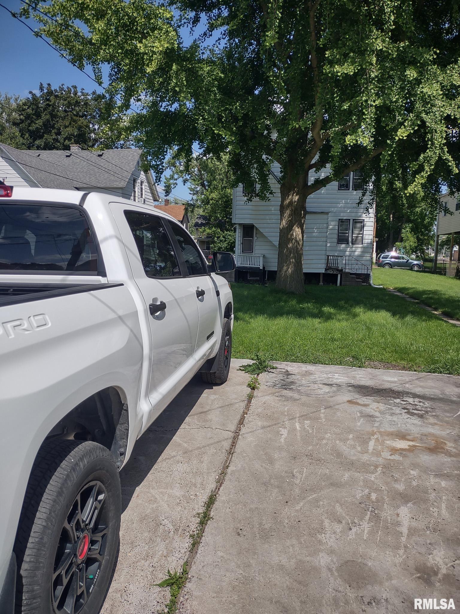 1437 13th Street Property Photo 2