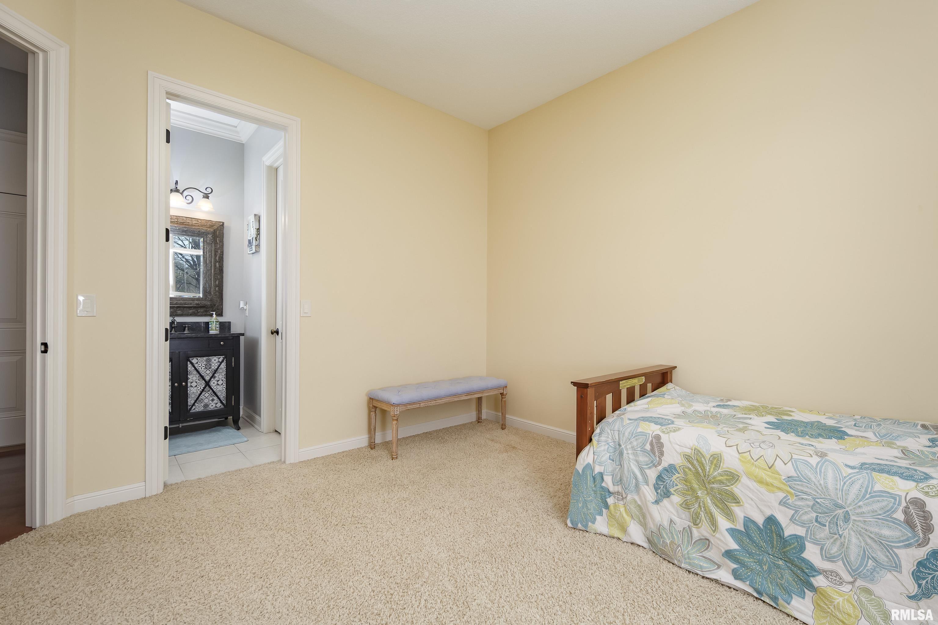 10 Country Club Court Property Photo 36
