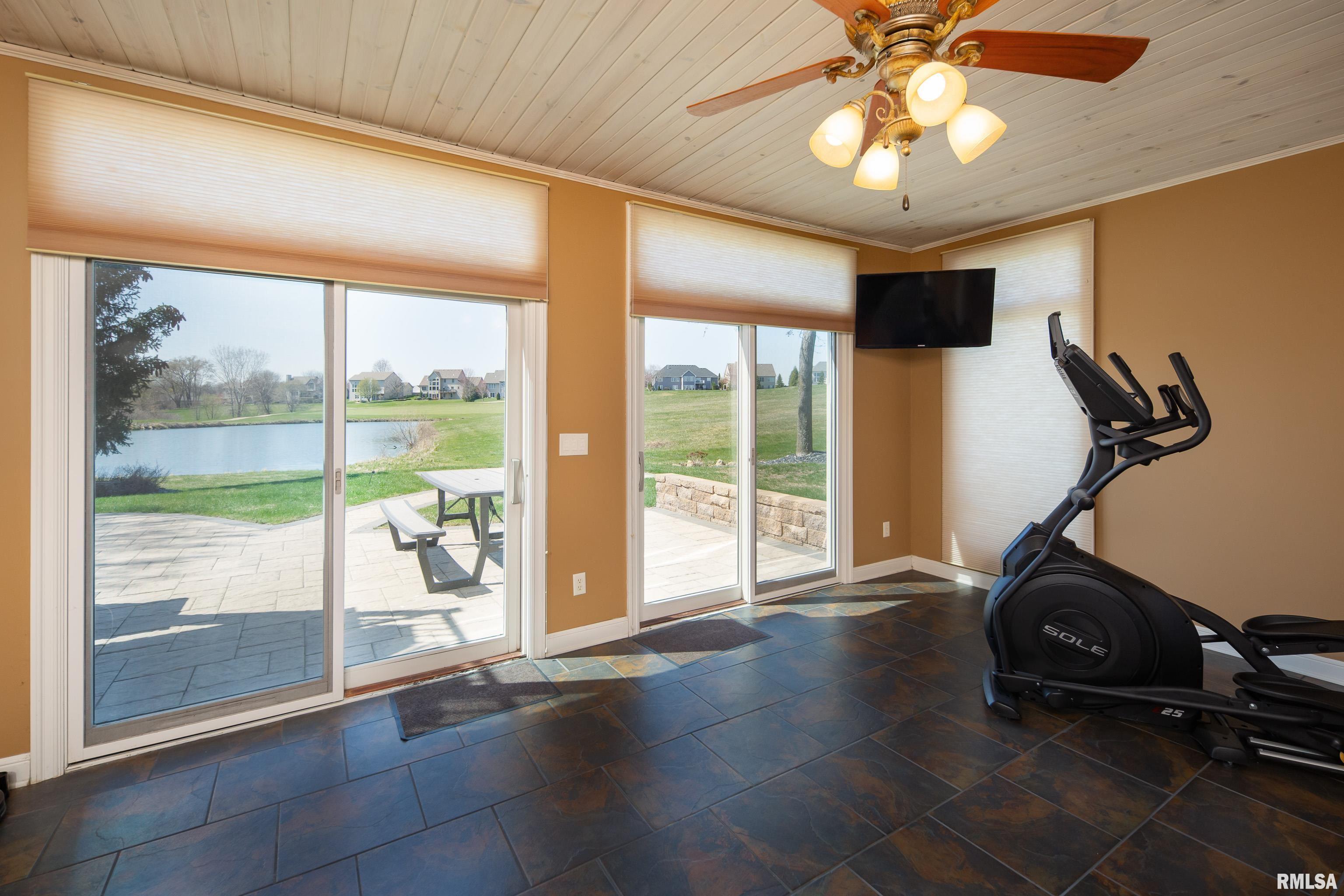 10 Country Club Court Property Photo 44