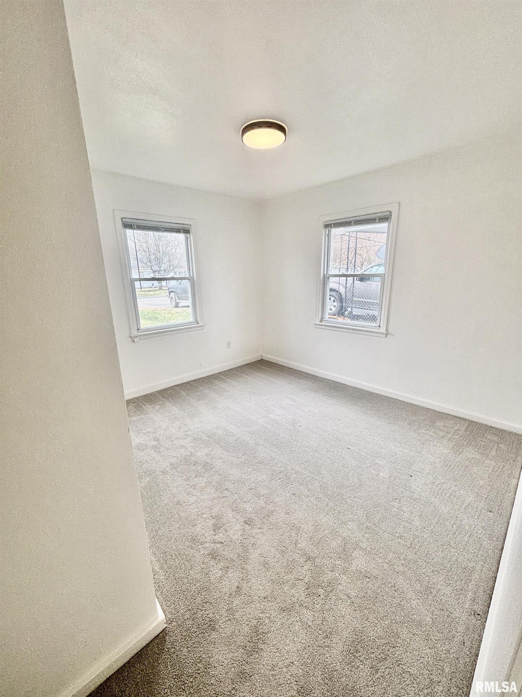 628 W Warmouth Street Property Photo 19