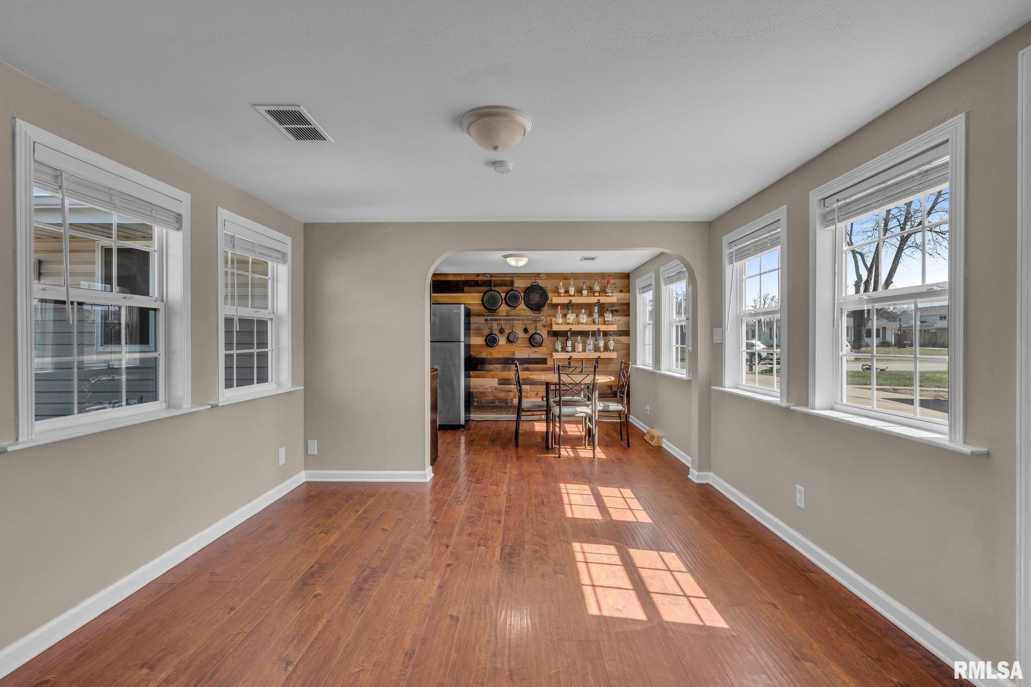 2404 8th Street Property Photo 10