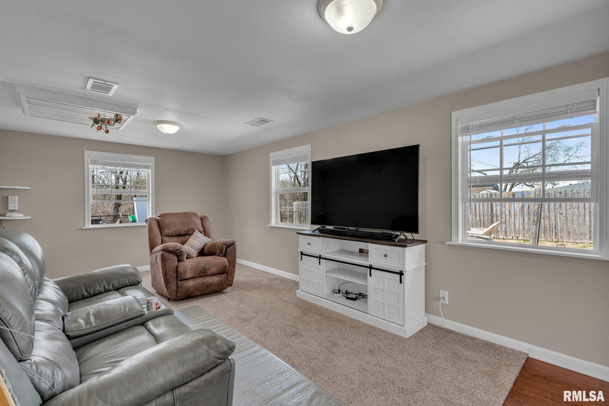 2404 8th Street Property Photo 11