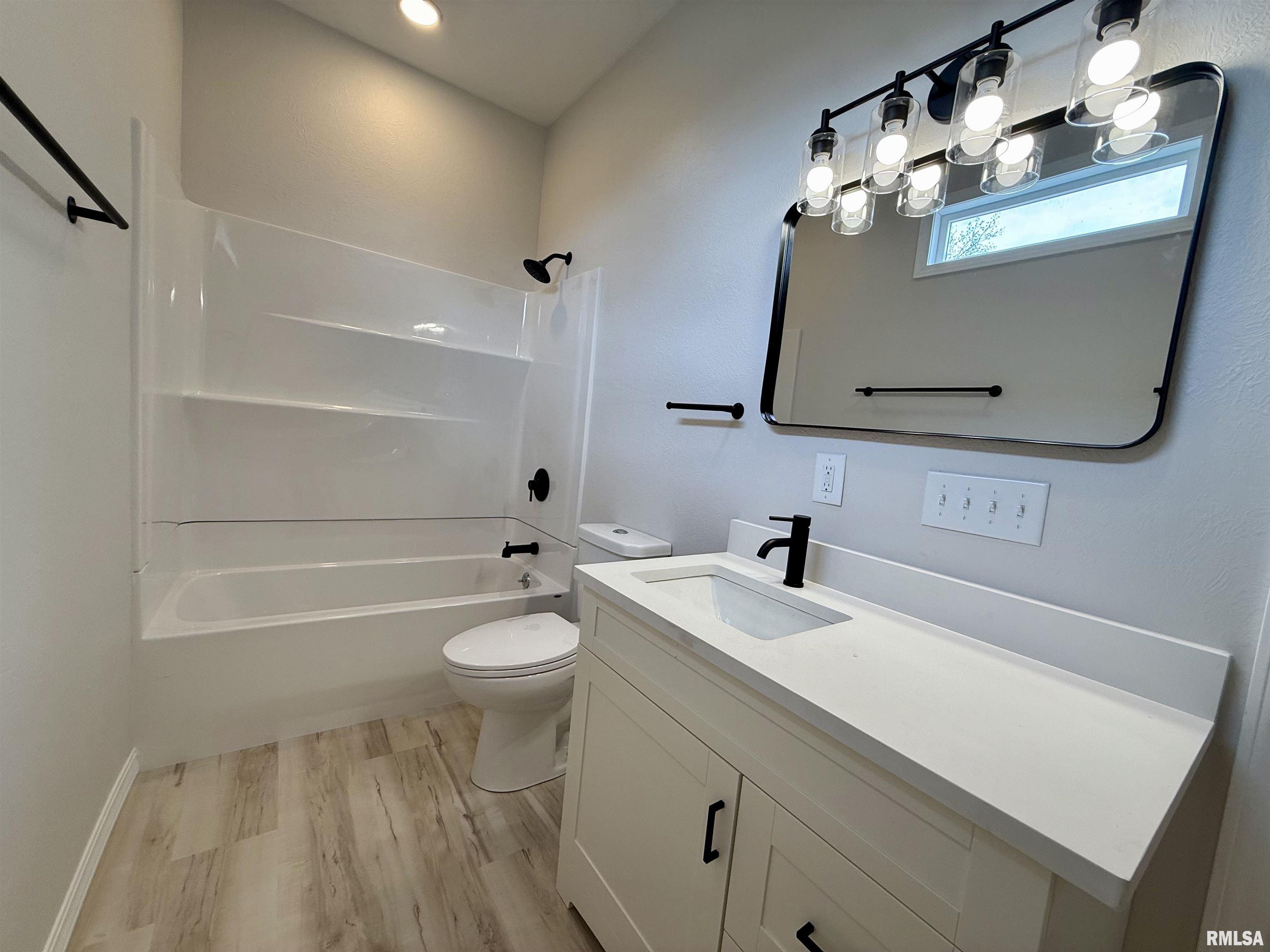 1306 Laura Lane Property Photo 6